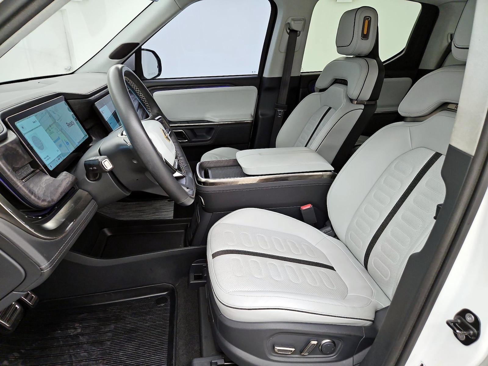 2022 Rivian R1T Adventure - Photo 12