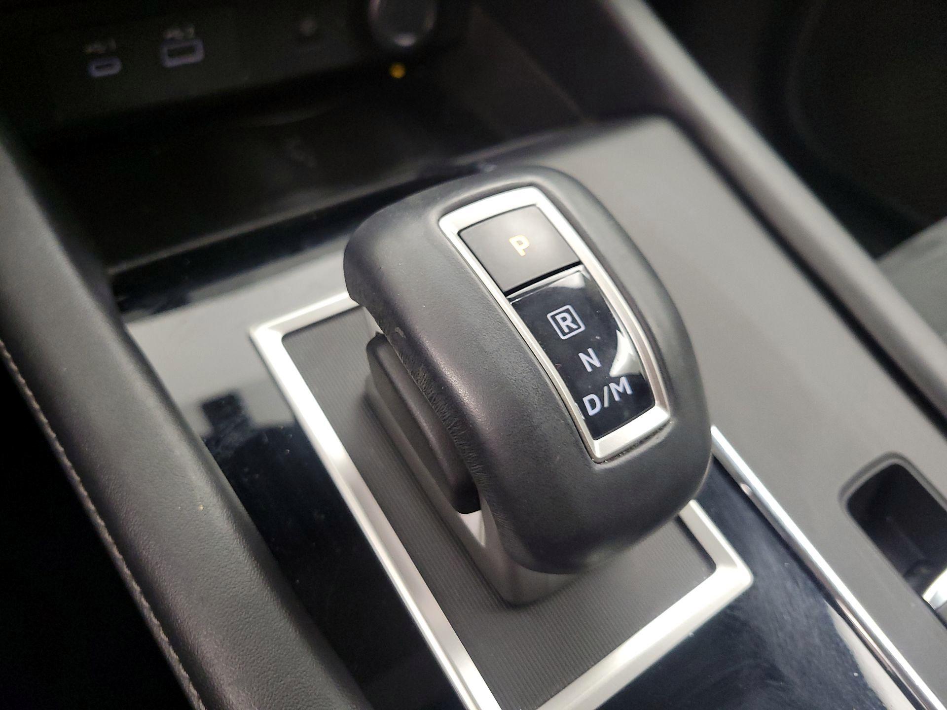 Thumbnail: 2022 Mitsubishi Outlander - 17