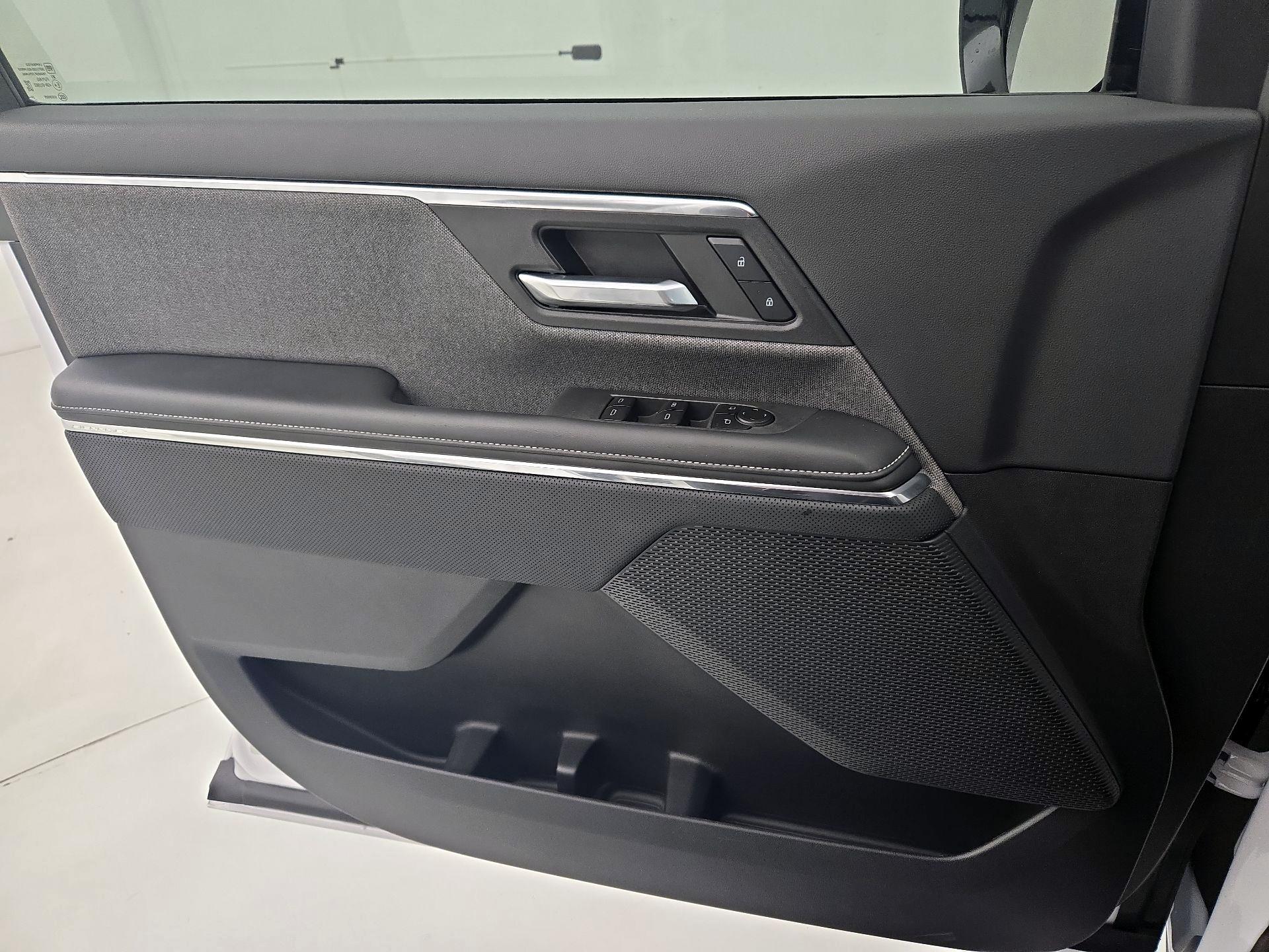 Thumbnail: 2026 GMC Sierra EV - 12