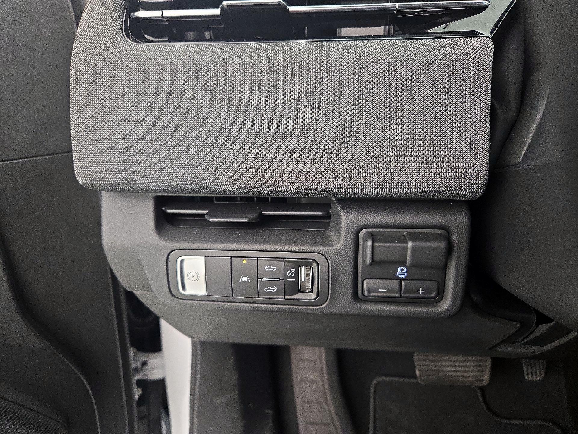 Thumbnail: 2026 GMC Sierra EV - 13