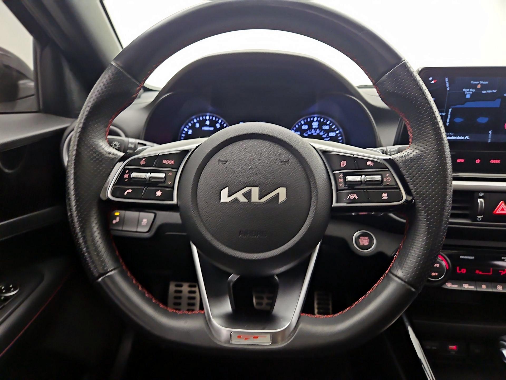 Thumbnail: 2022 Kia Forte - 10