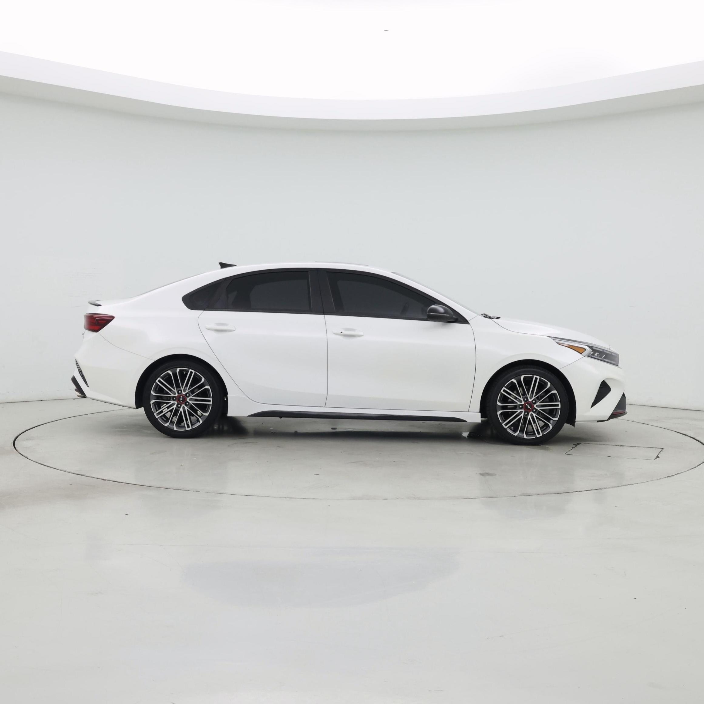Thumbnail: 2022 Kia Forte - 7