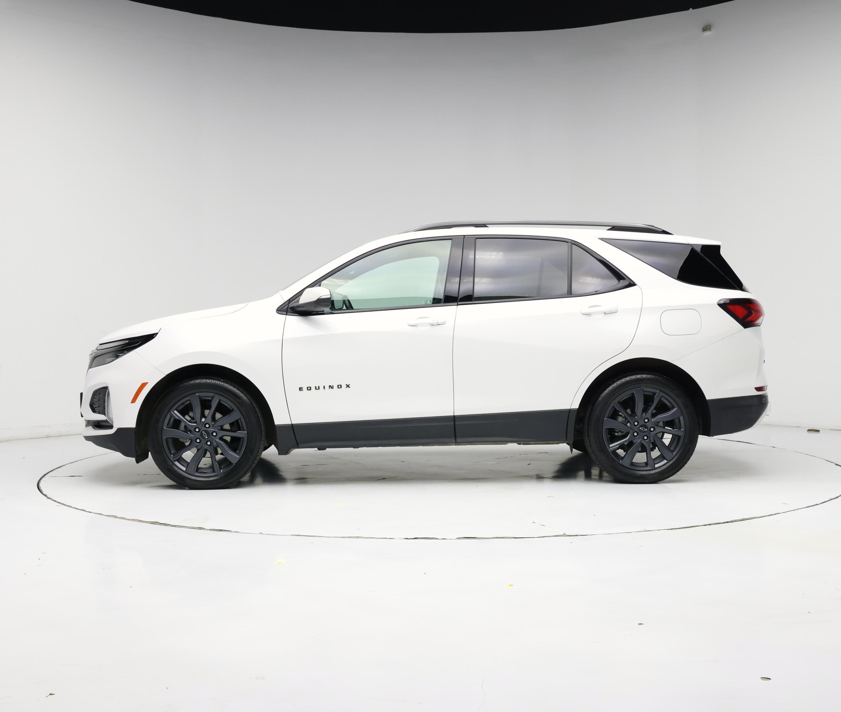 Thumbnail: 2022 Chevrolet Equinox - 3