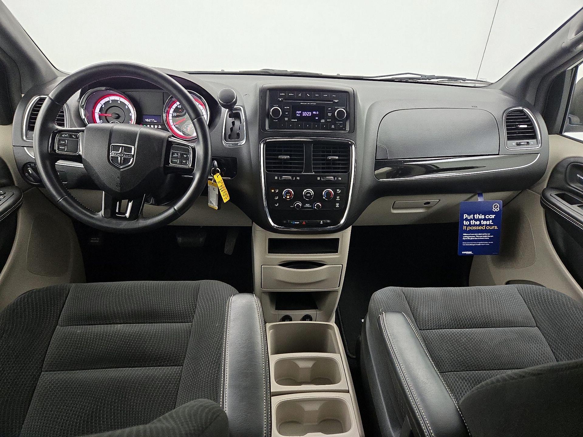 Thumbnail: 2017 Dodge Grand Caravan - 9