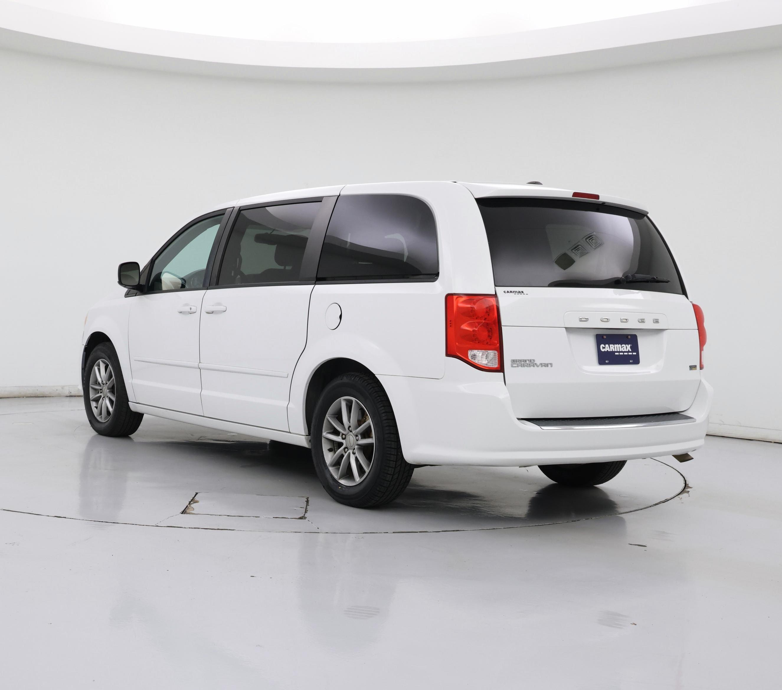 Thumbnail: 2017 Dodge Grand Caravan - 2