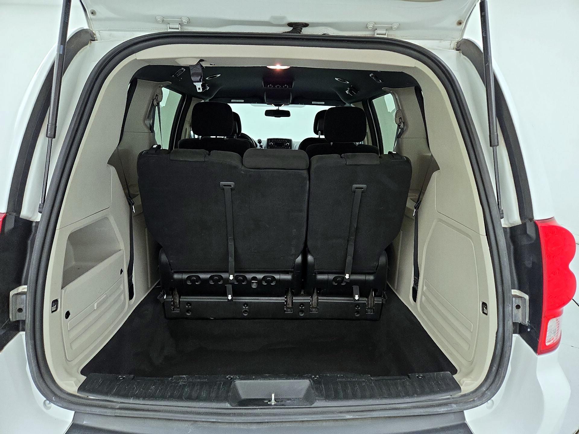 Thumbnail: 2017 Dodge Grand Caravan - 20