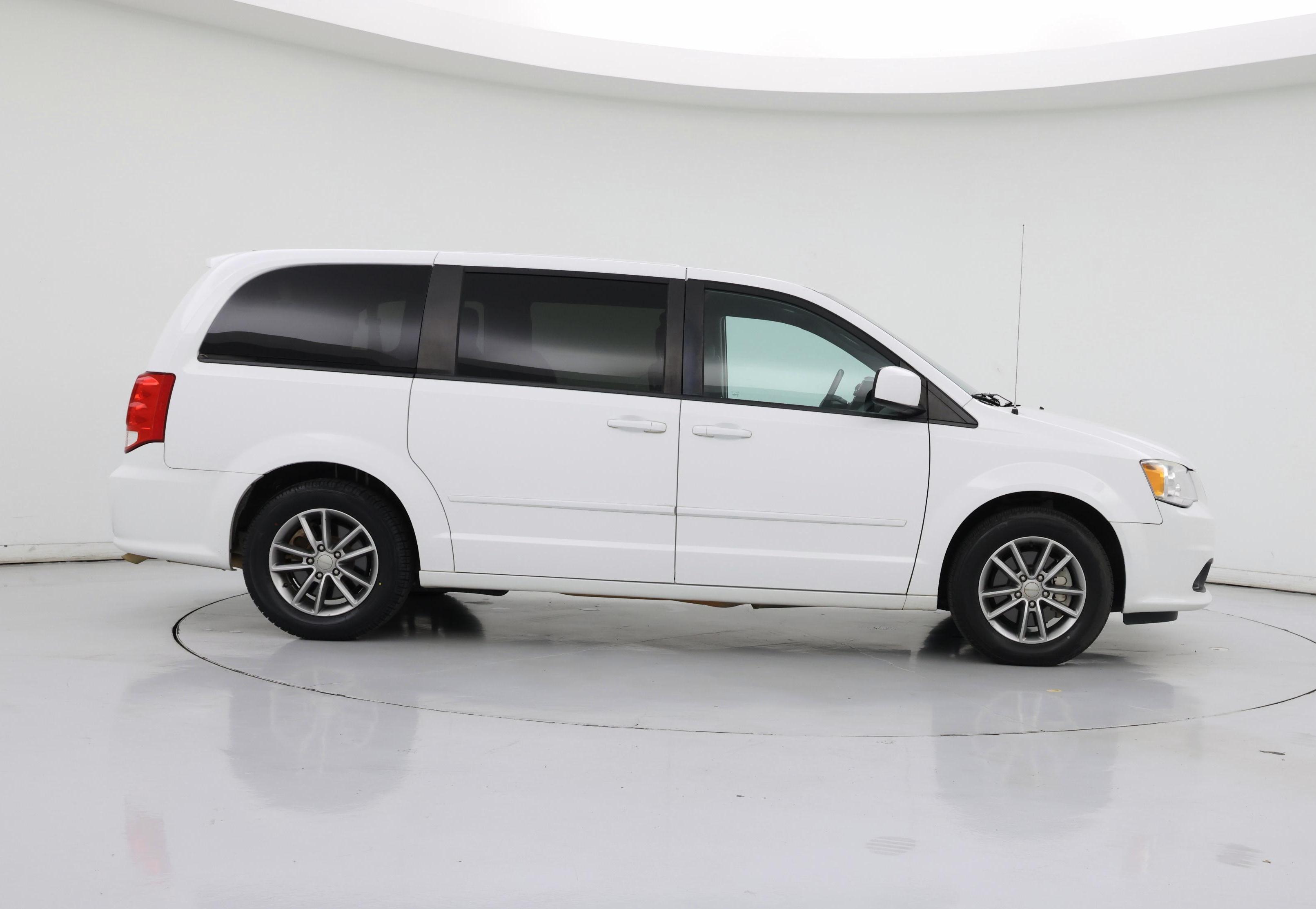 Thumbnail: 2017 Dodge Grand Caravan - 7