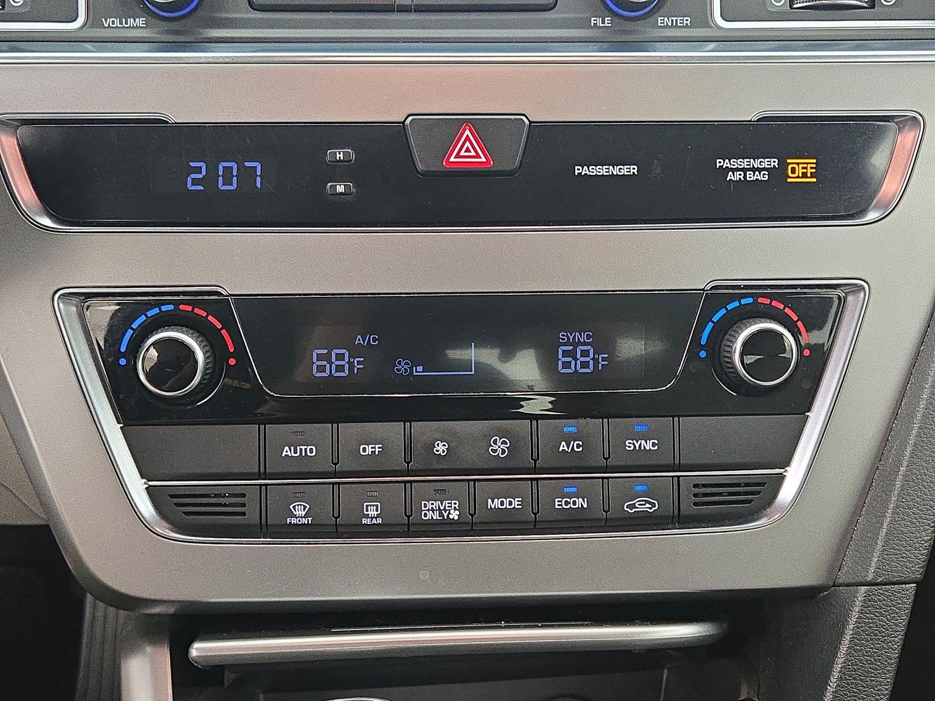 Thumbnail: 2016 Hyundai Sonata - 16