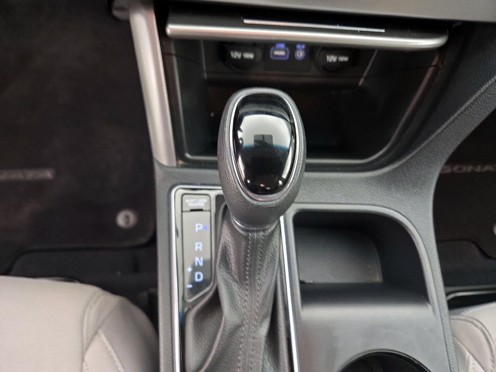 Thumbnail: 2016 Hyundai Sonata - 17