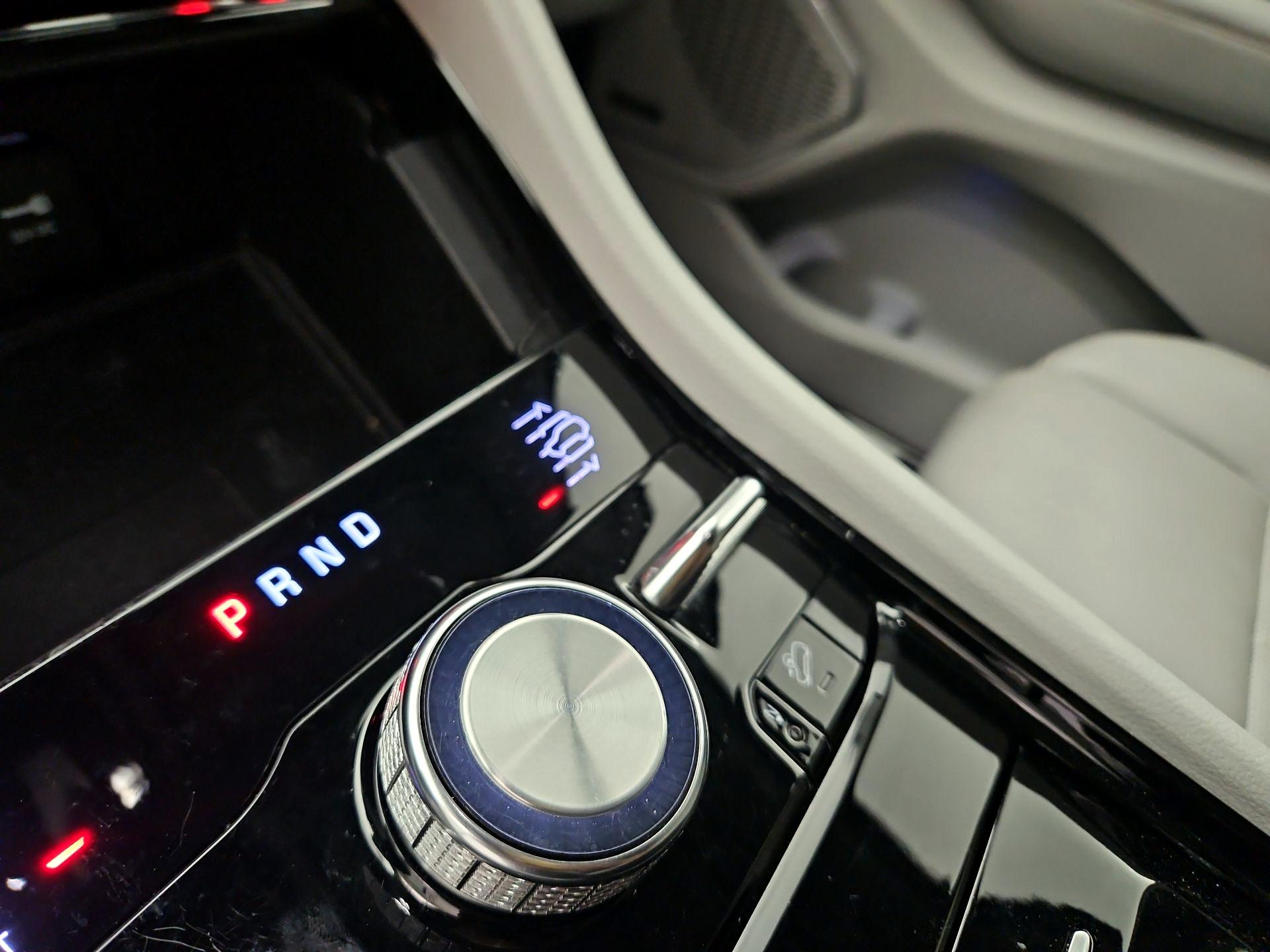 Thumbnail: 2023 Jeep Grand Cherokee - 15