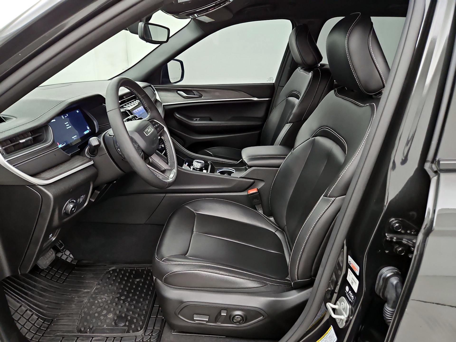 Thumbnail: 2024 Jeep Grand Cherokee - 11