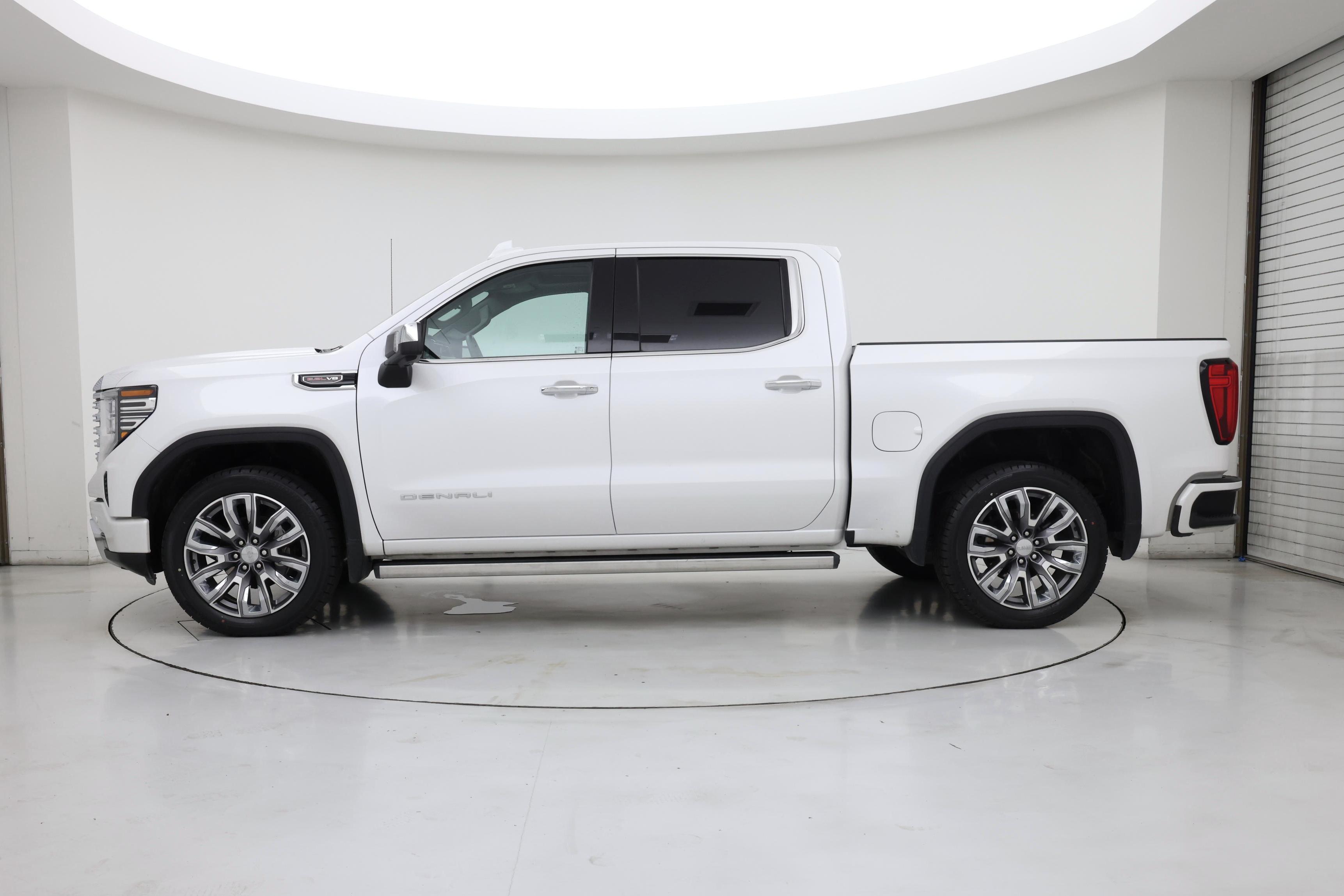 Thumbnail: 2023 GMC Sierra 1500 - 3