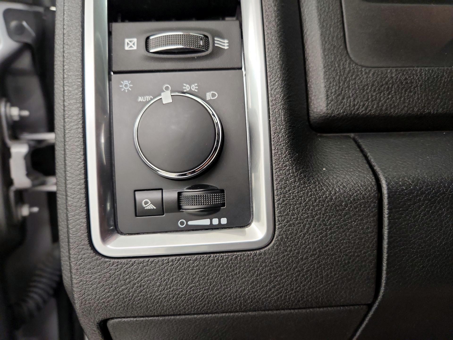 Thumbnail: 2023 RAM 1500 Classic - 13