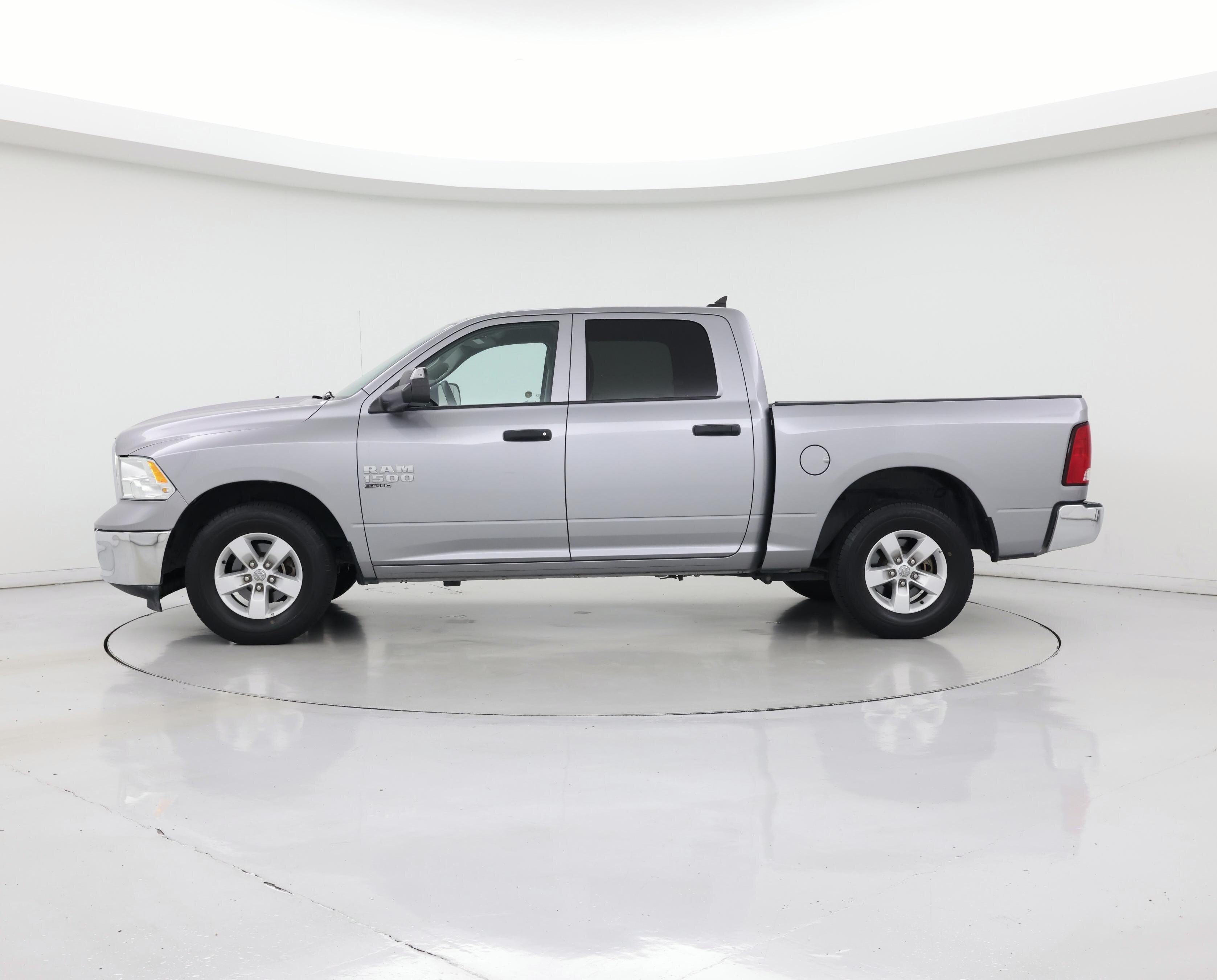 Thumbnail: 2023 RAM 1500 Classic - 3