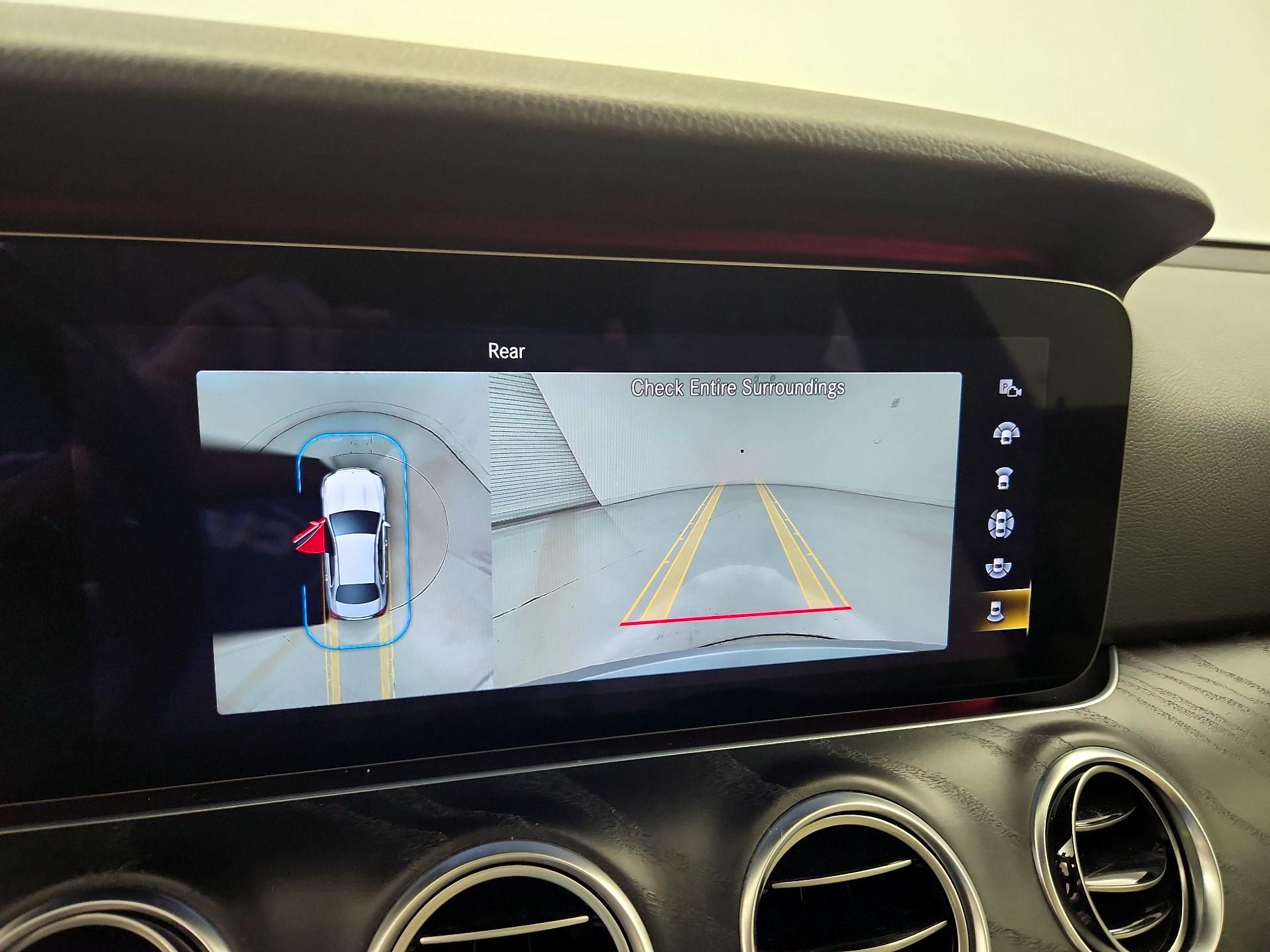 Thumbnail: 2021 Mercedes-Benz E-Class - 13