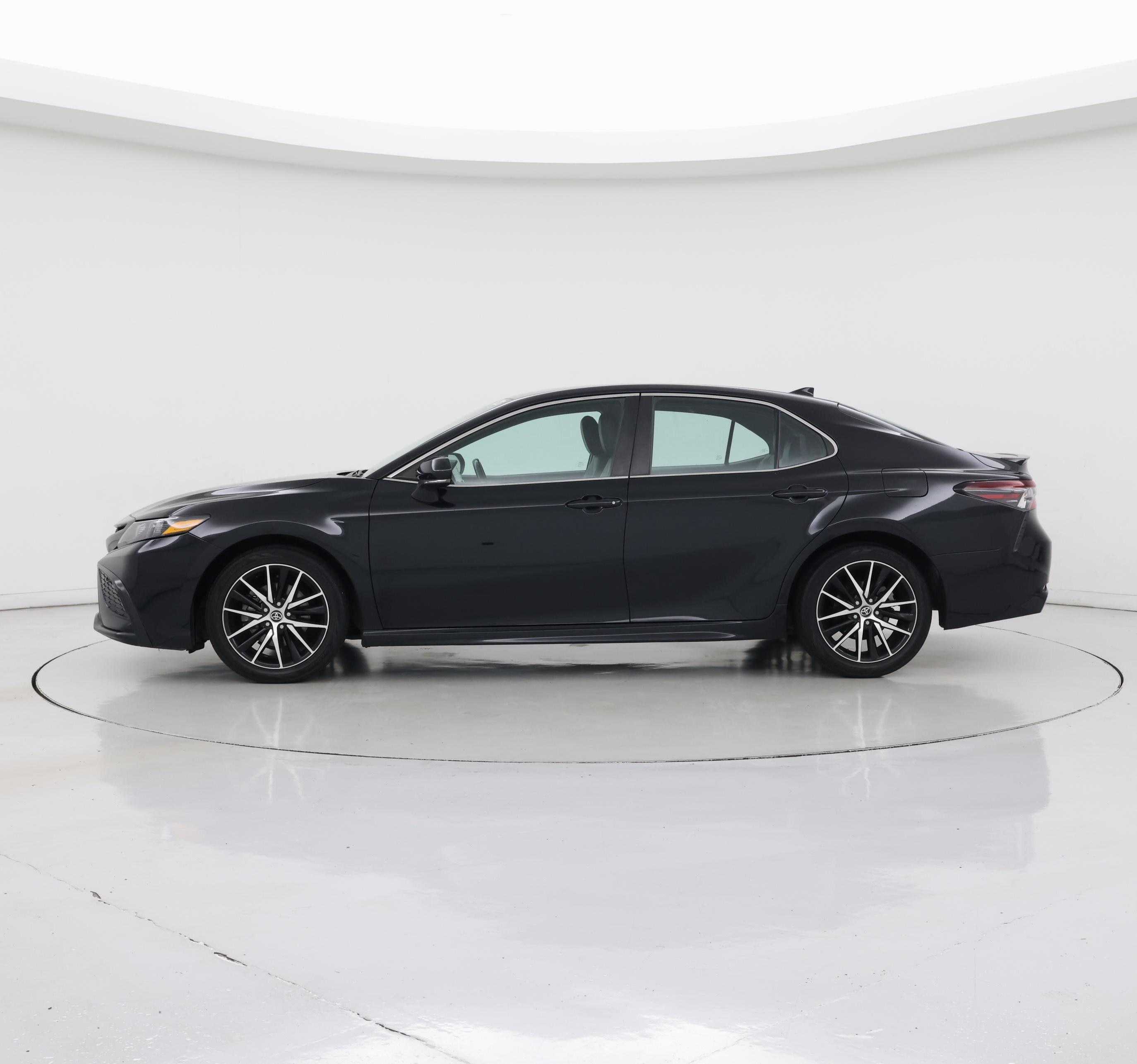 Thumbnail: 2023 Toyota Camry - 3