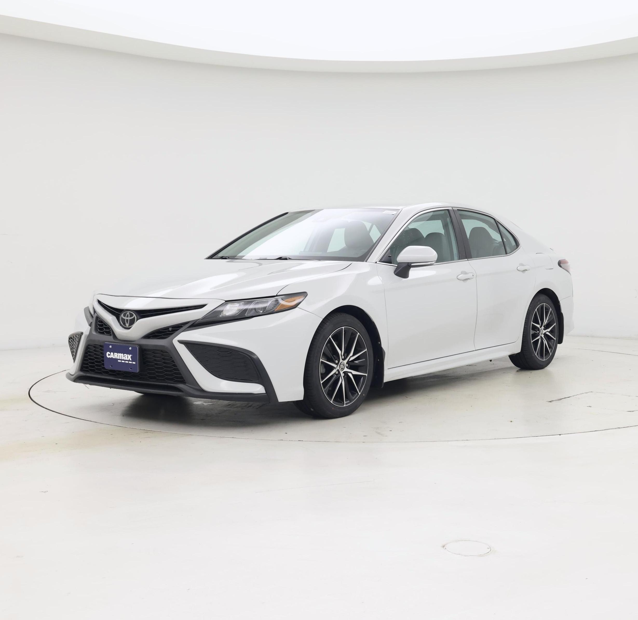 Thumbnail: 2022 Toyota Camry - 4