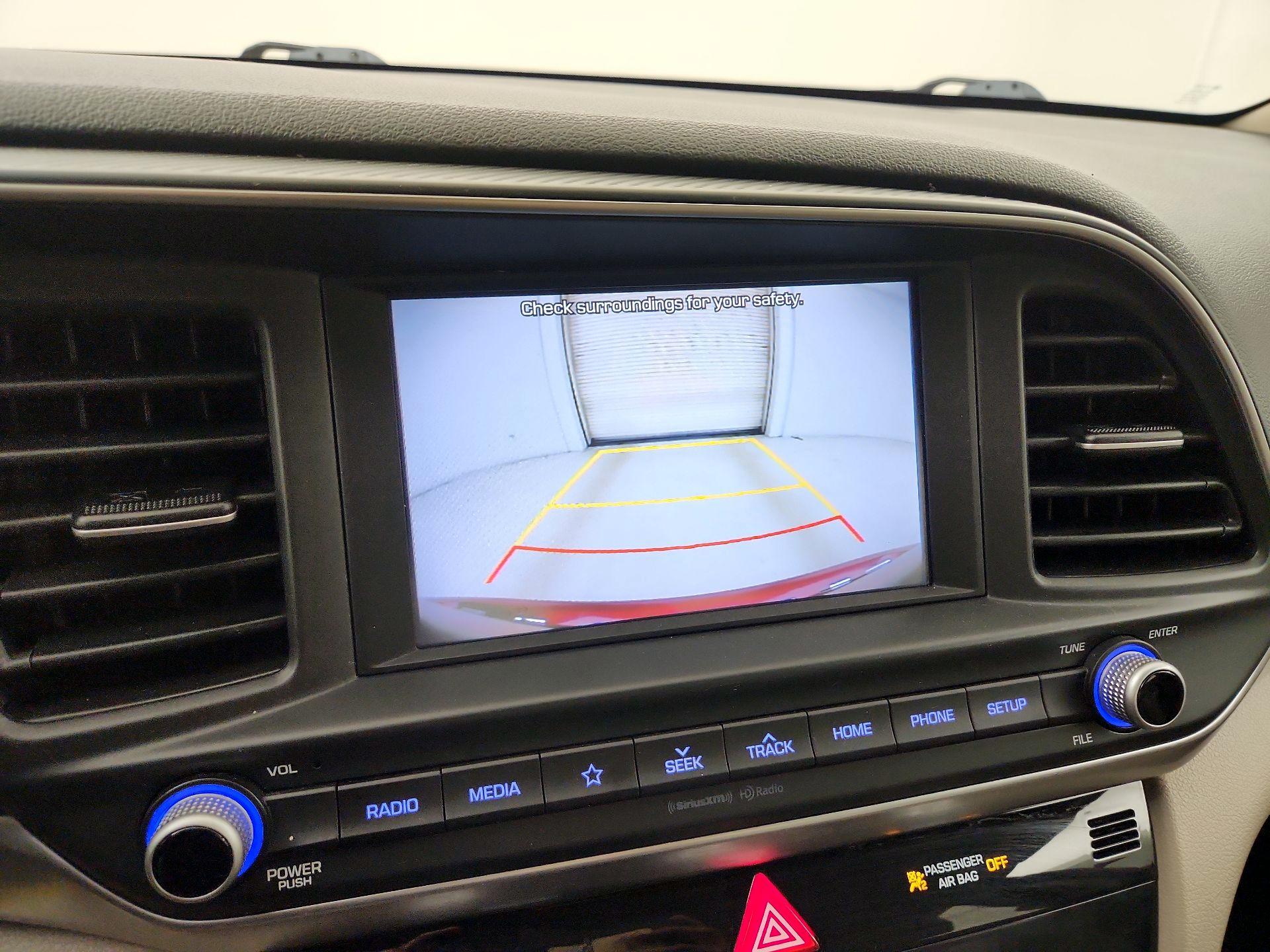 Thumbnail: 2020 Hyundai Elantra - 12