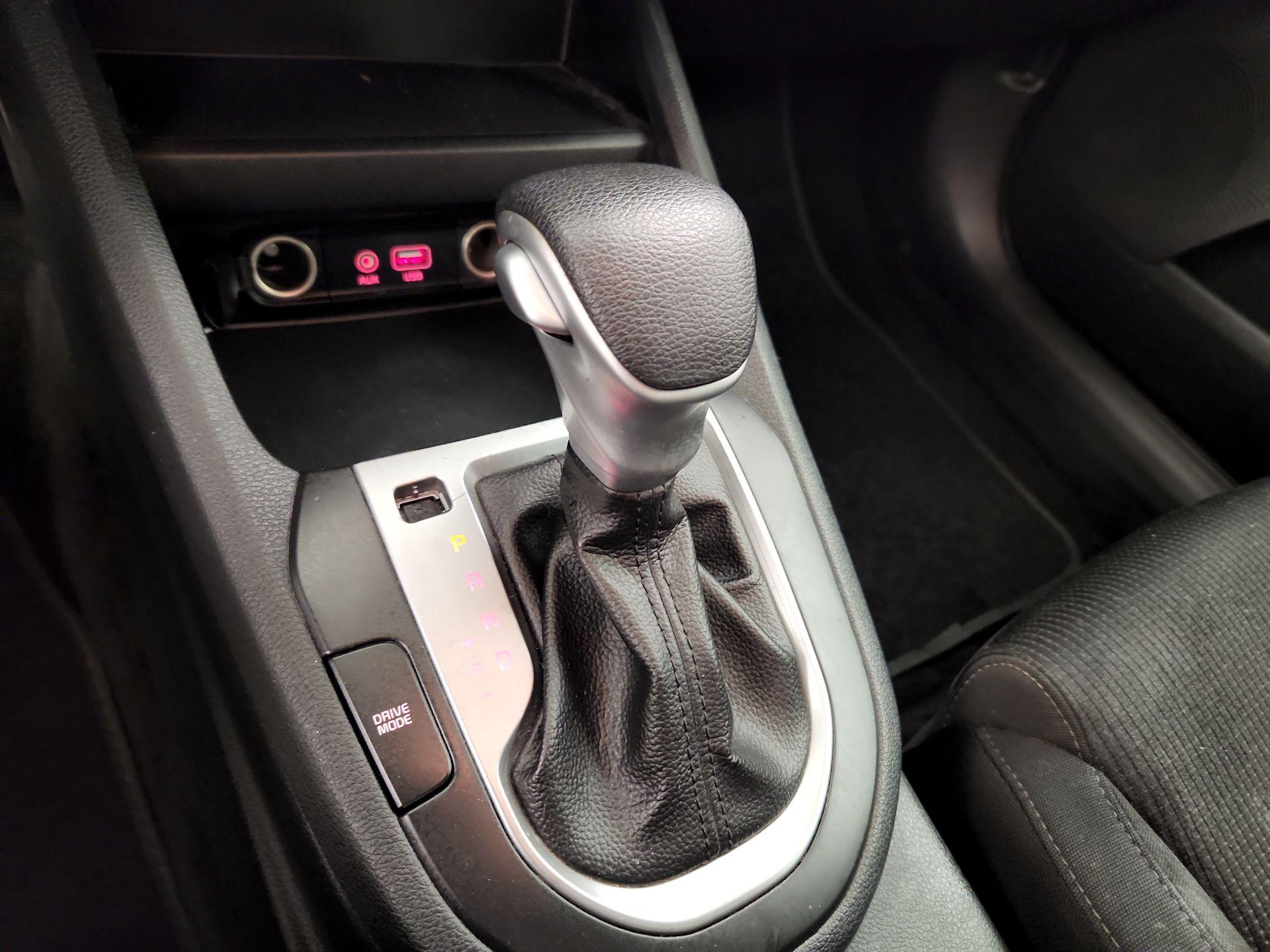 Thumbnail: 2021 Kia Forte - 17
