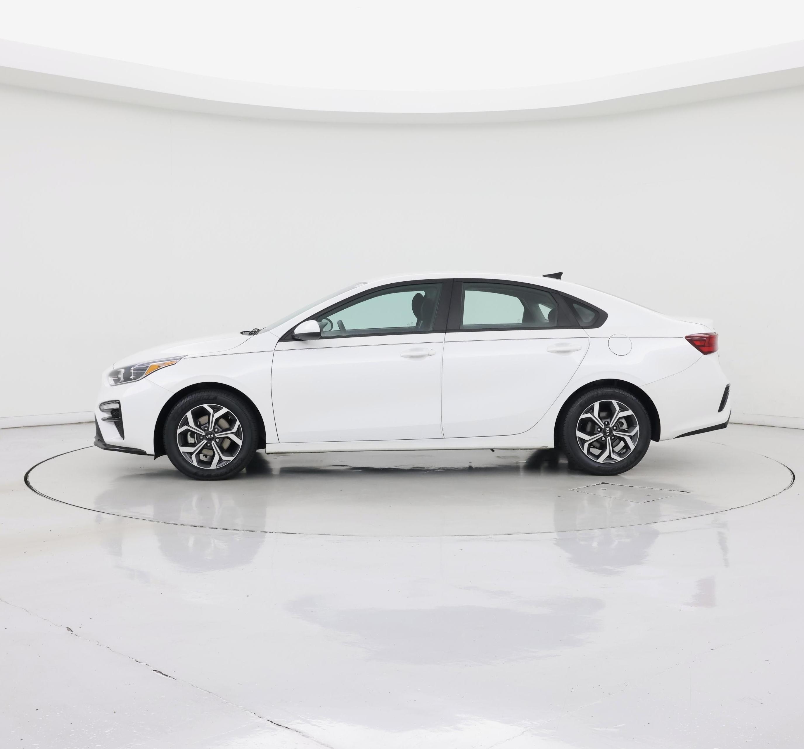 Thumbnail: 2021 Kia Forte - 3
