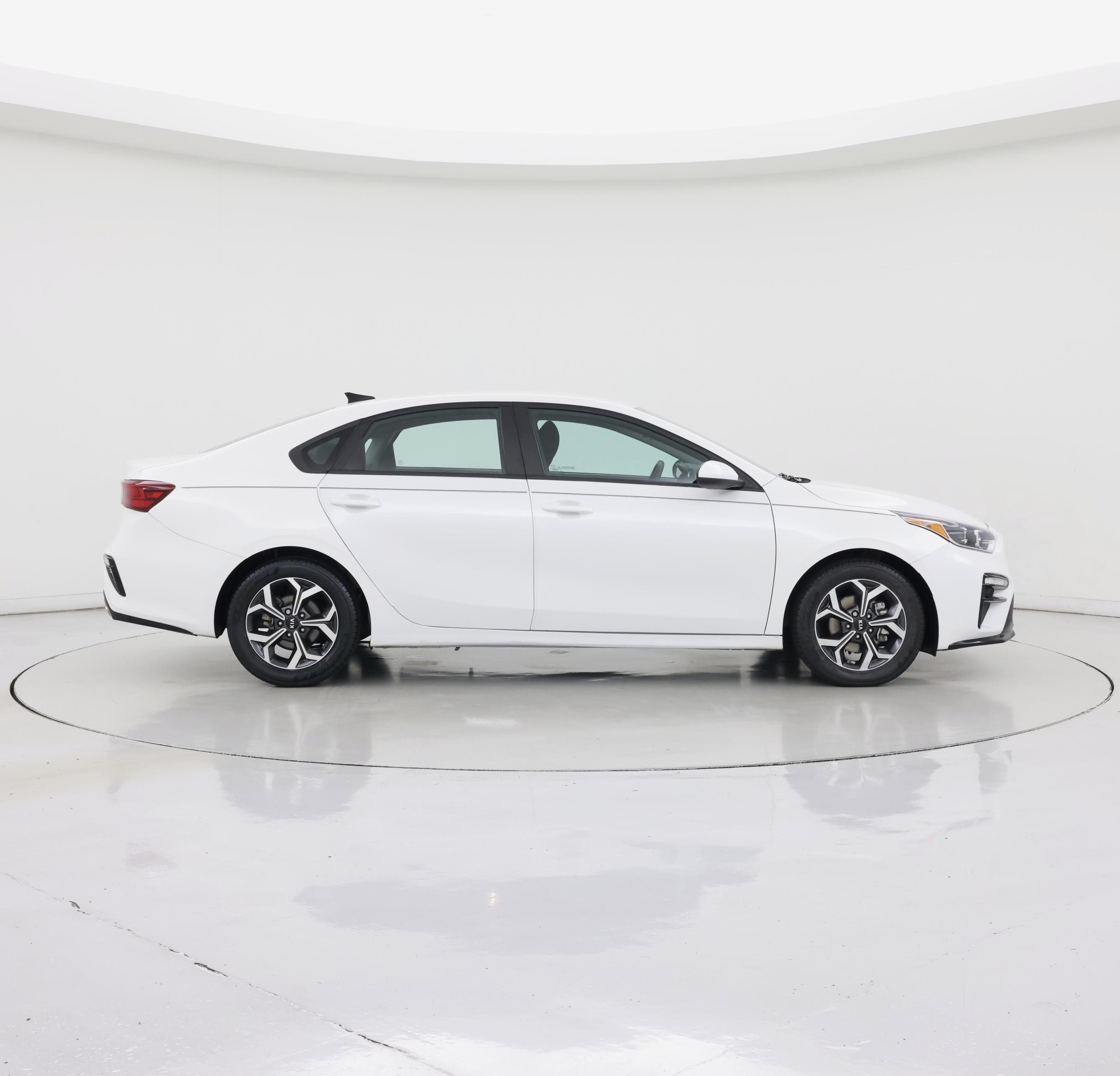 Thumbnail: 2021 Kia Forte - 7