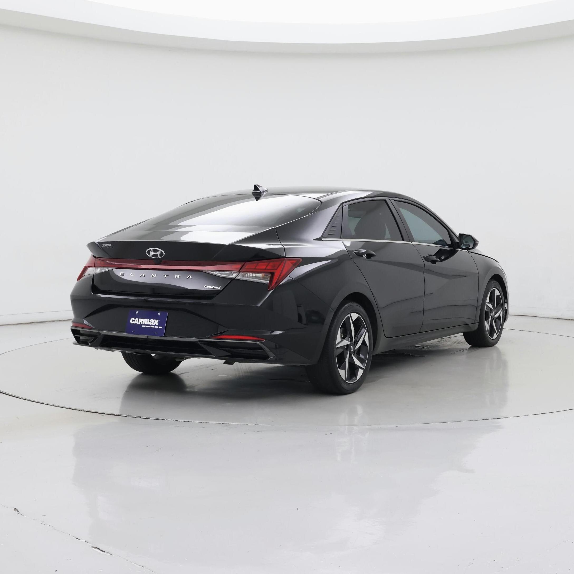 Thumbnail: 2023 Hyundai Elantra - 8