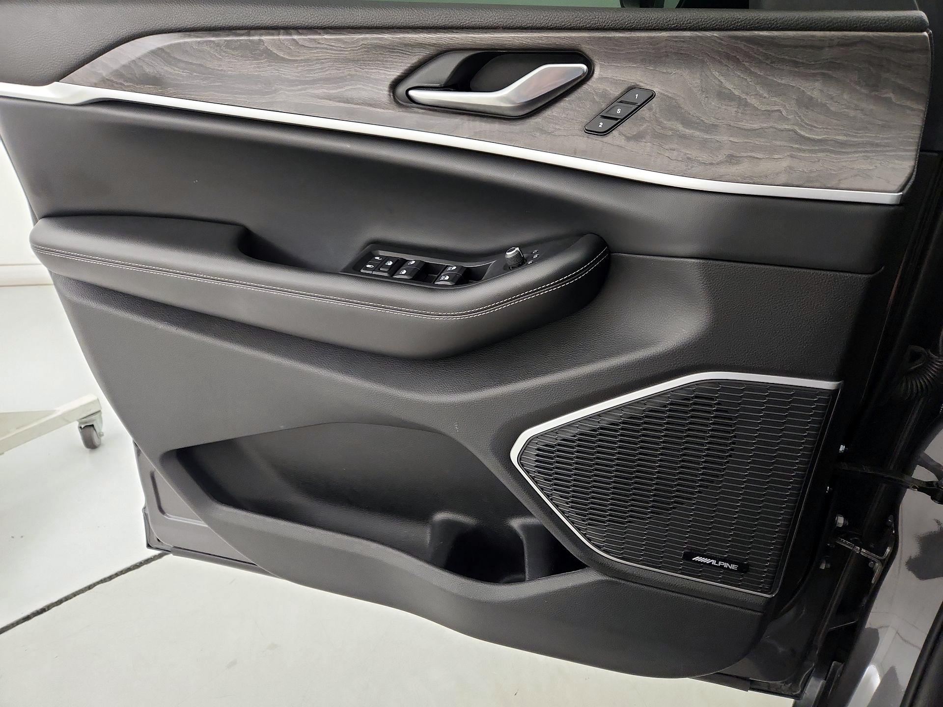 Thumbnail: 2021 Jeep Grand Cherokee L - 12