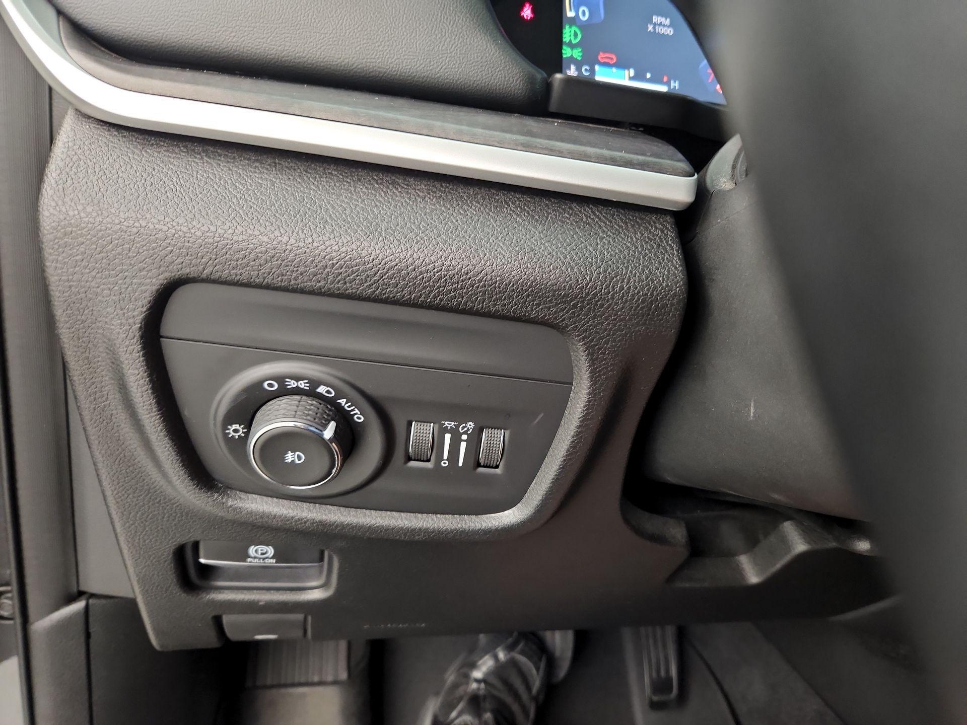 Thumbnail: 2021 Jeep Grand Cherokee L - 13