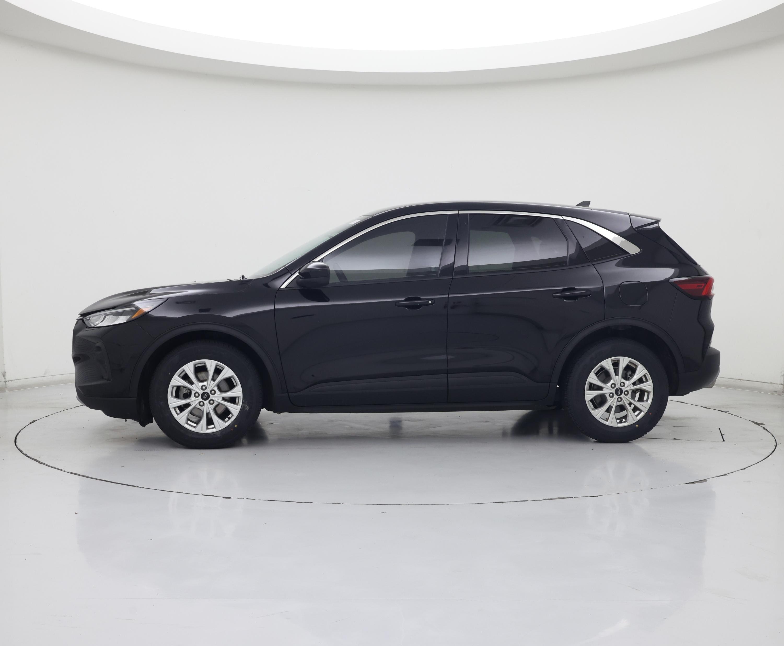 Thumbnail: 2023 Ford Escape - 3