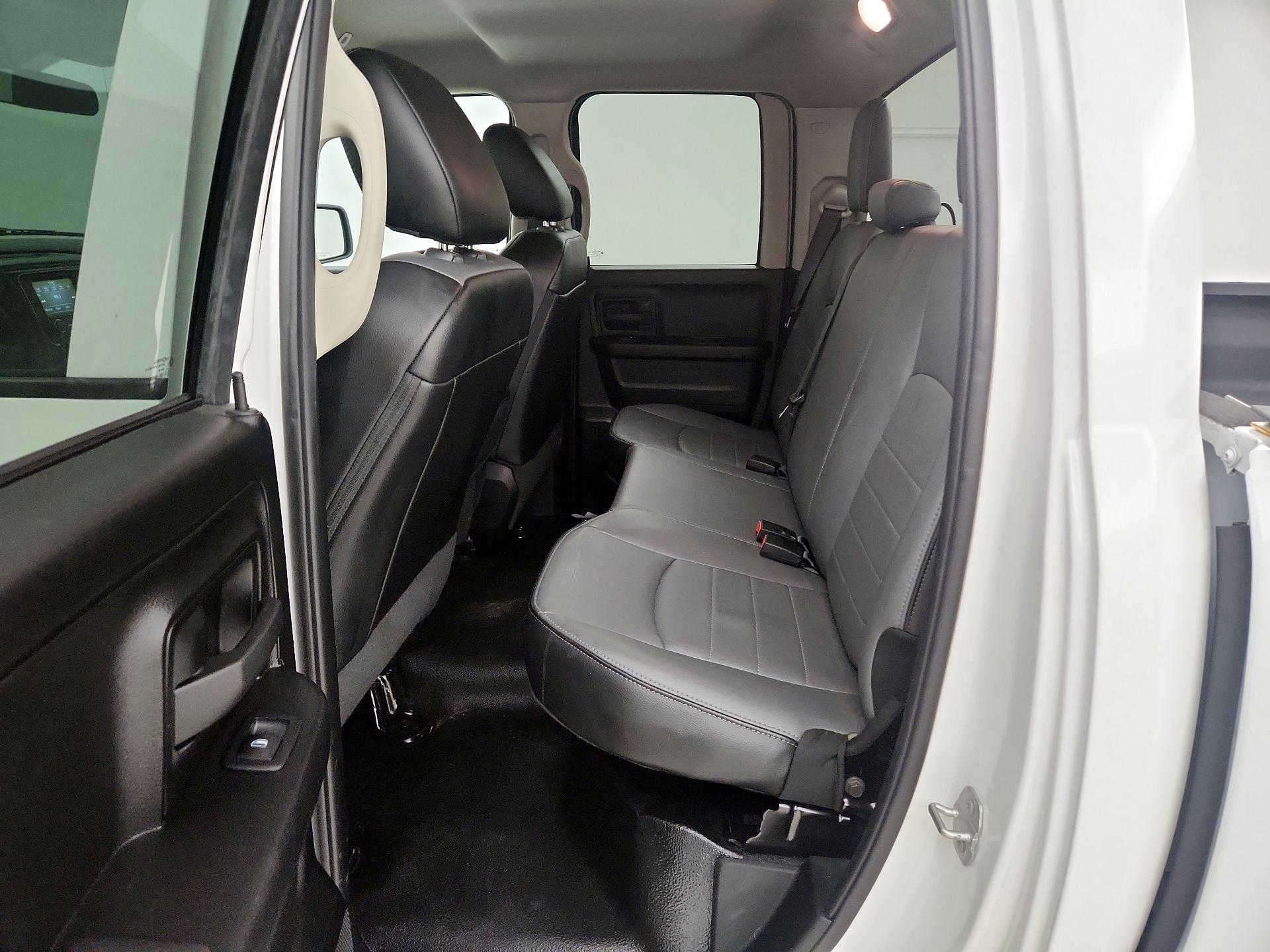 Thumbnail: 2022 RAM 1500 Classic - 18