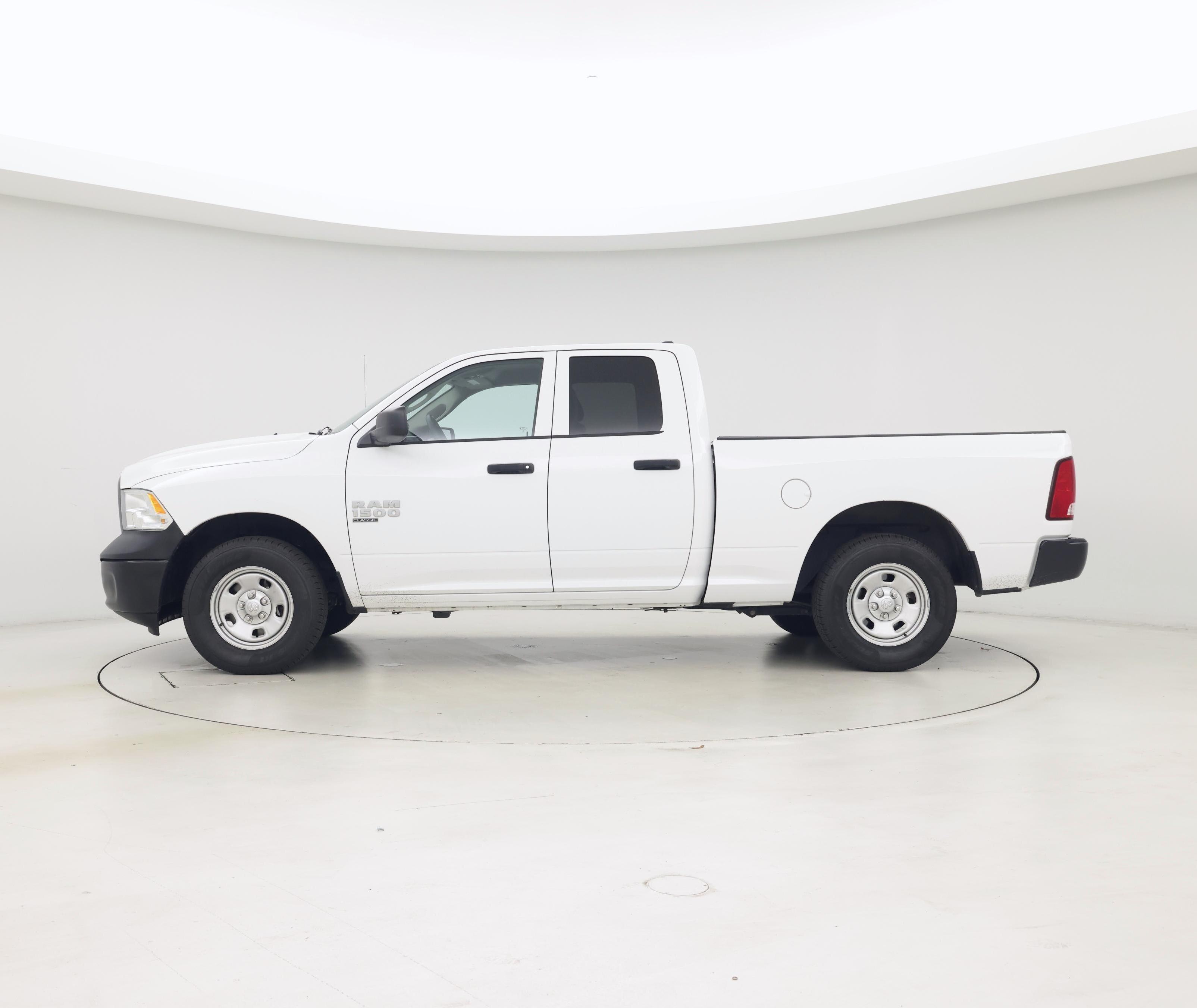 Thumbnail: 2022 RAM 1500 Classic - 3