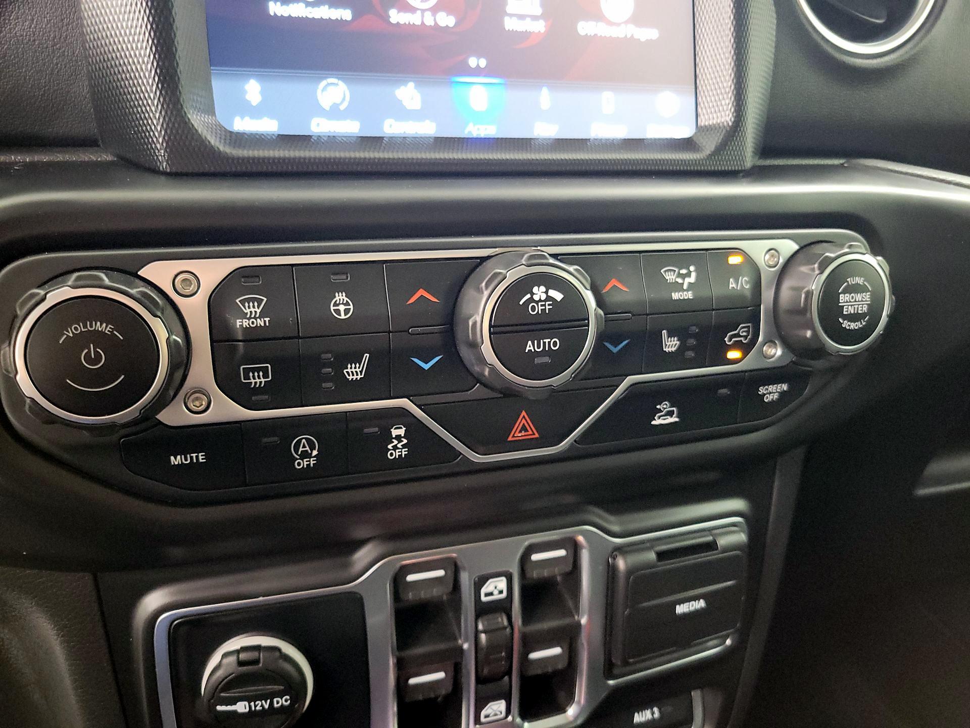Thumbnail: 2023 Jeep Gladiator - 17
