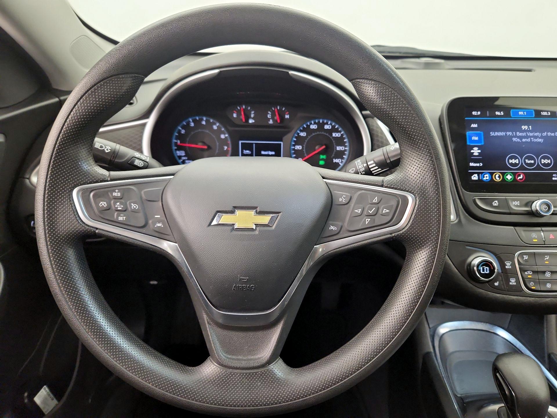 Thumbnail: 2023 Chevrolet Malibu - 10