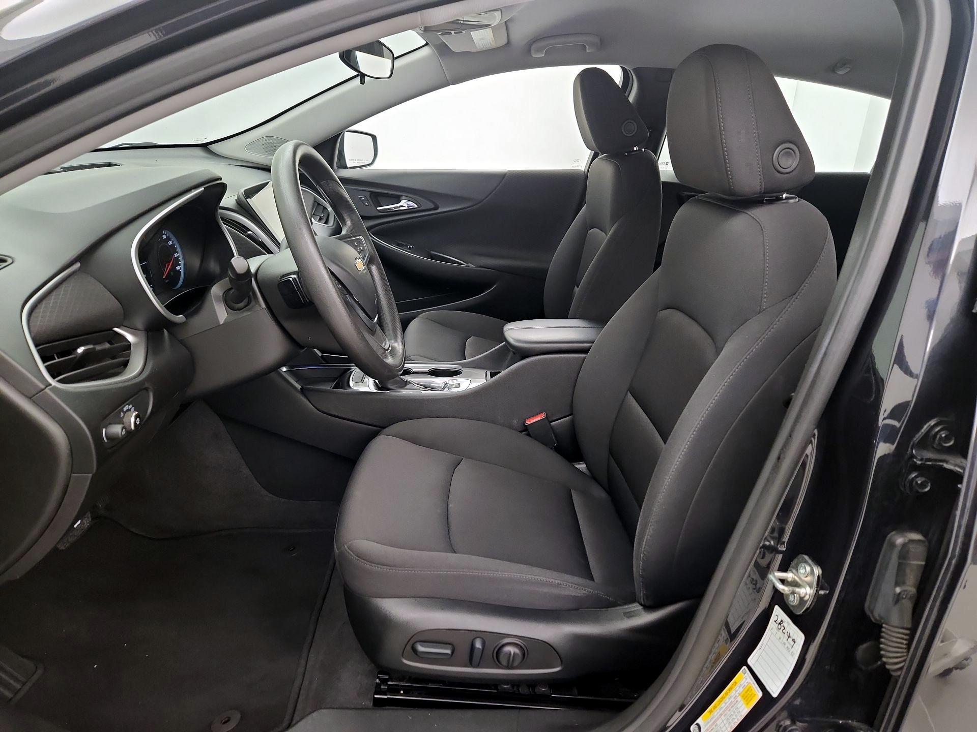 Thumbnail: 2023 Chevrolet Malibu - 11