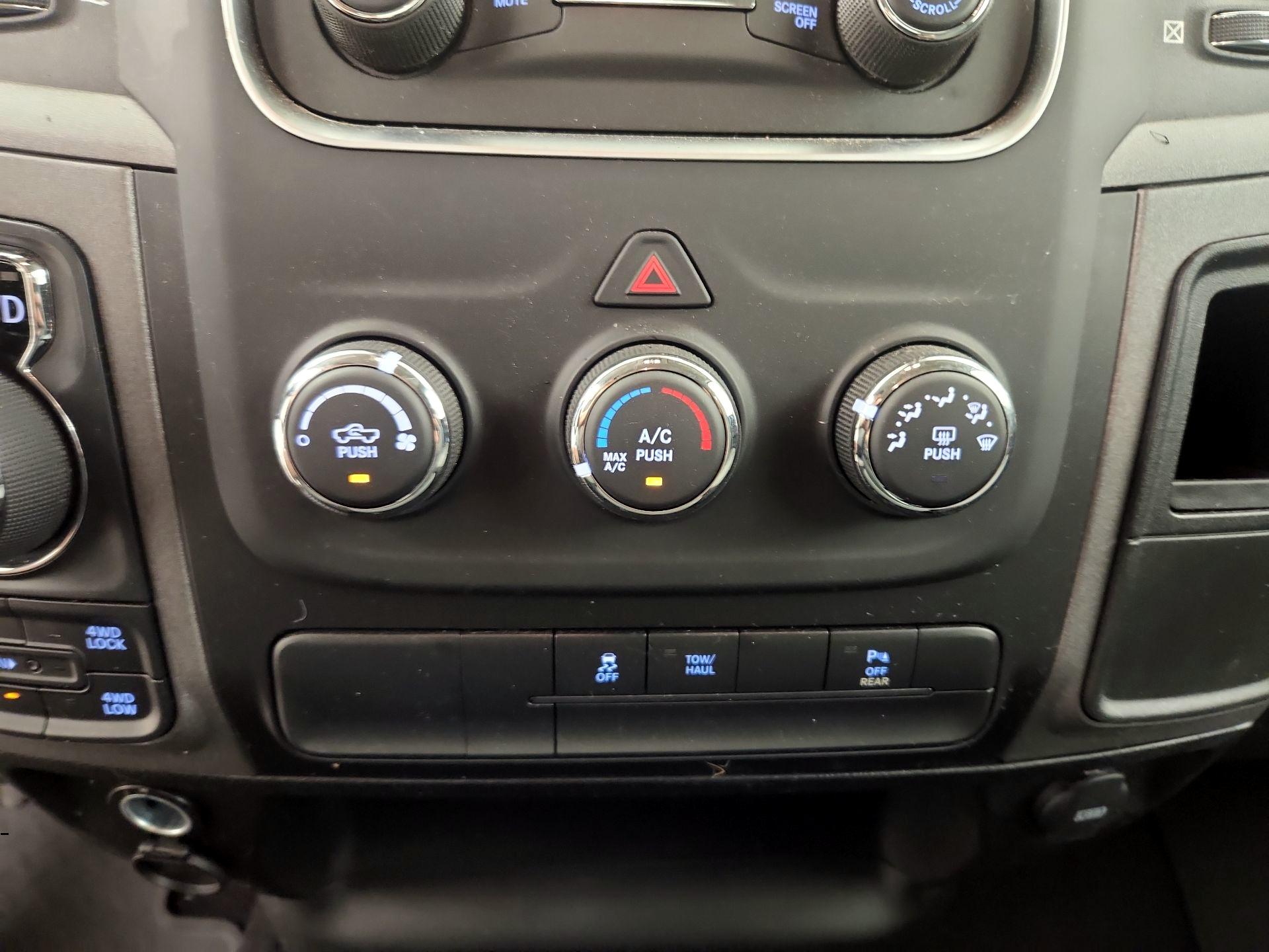Thumbnail: 2022 RAM 1500 Classic - 16