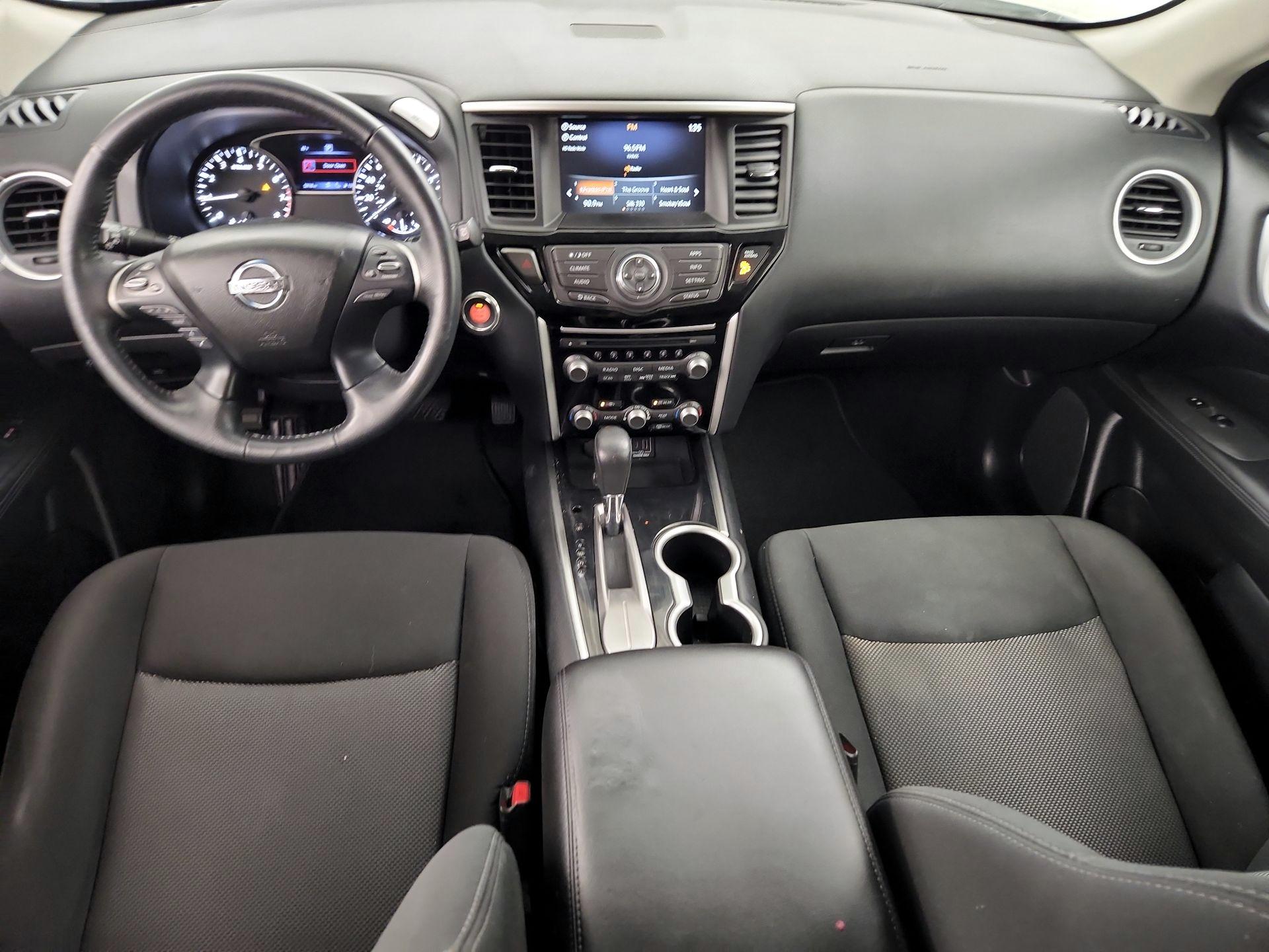 Thumbnail: 2020 Nissan Pathfinder - 9