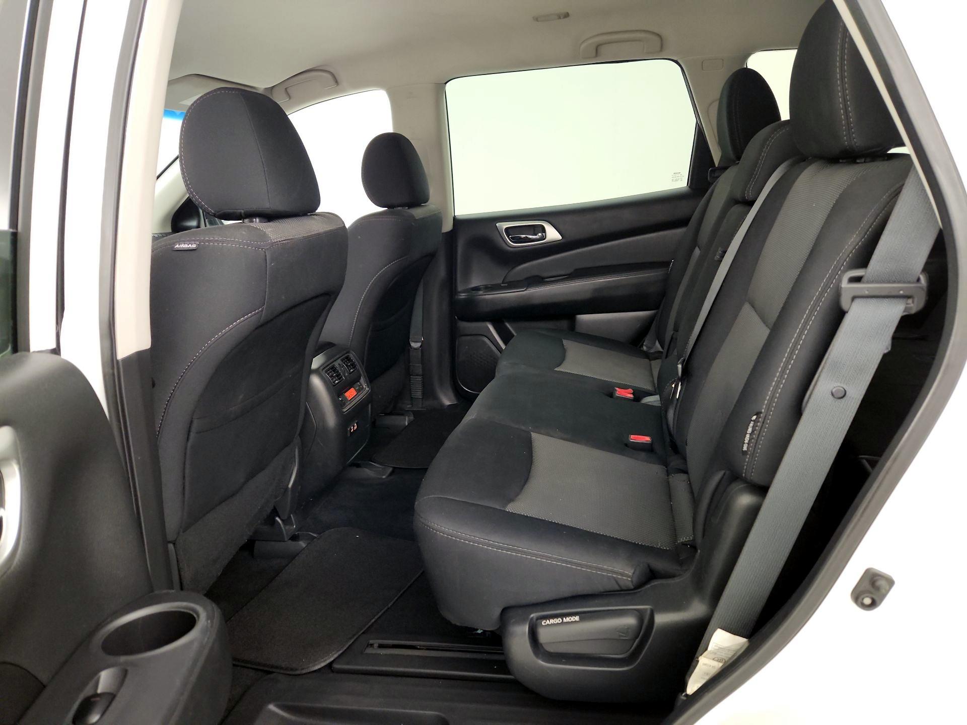 Thumbnail: 2020 Nissan Pathfinder - 19