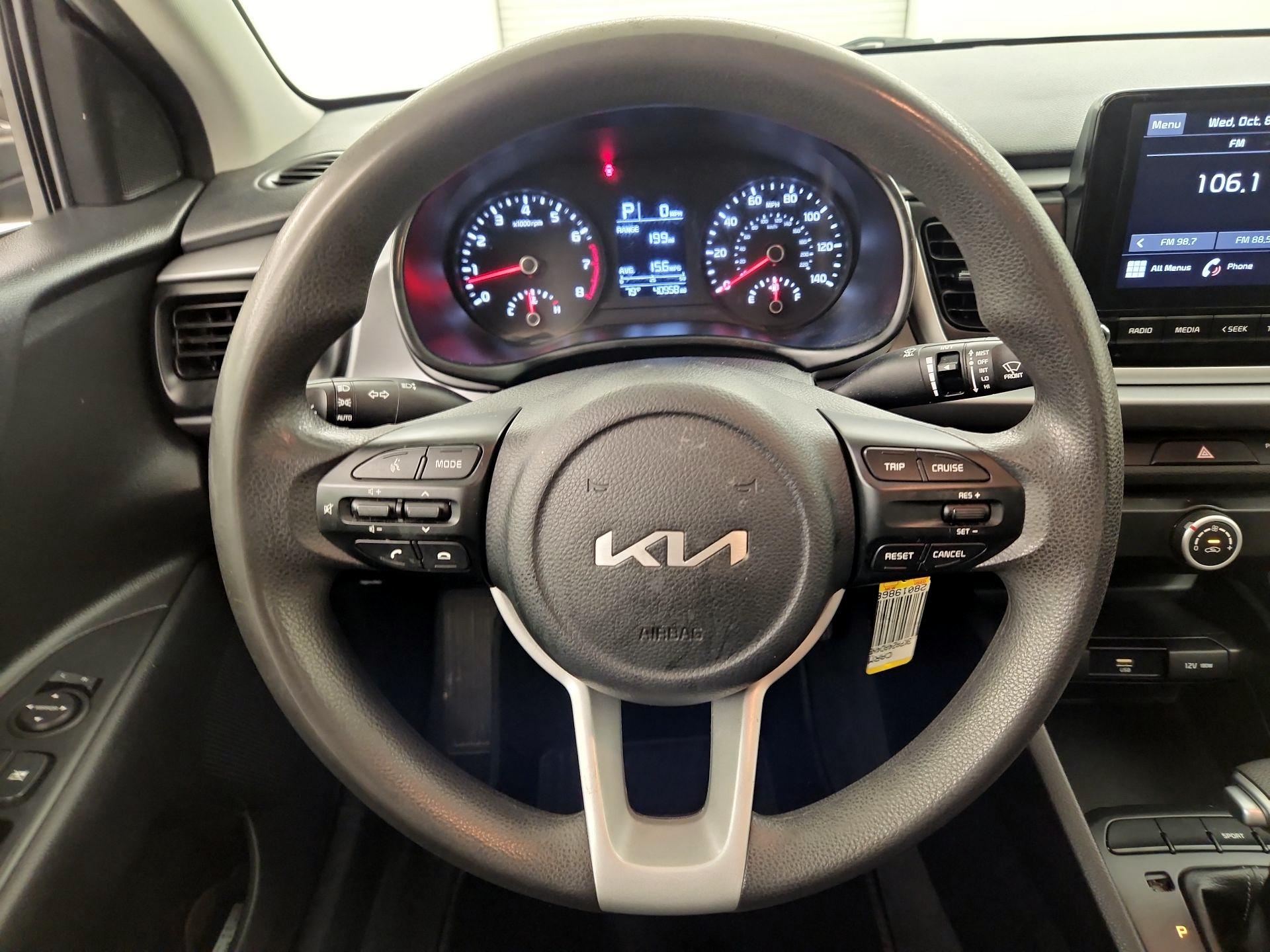 Thumbnail: 2022 Kia Rio - 10