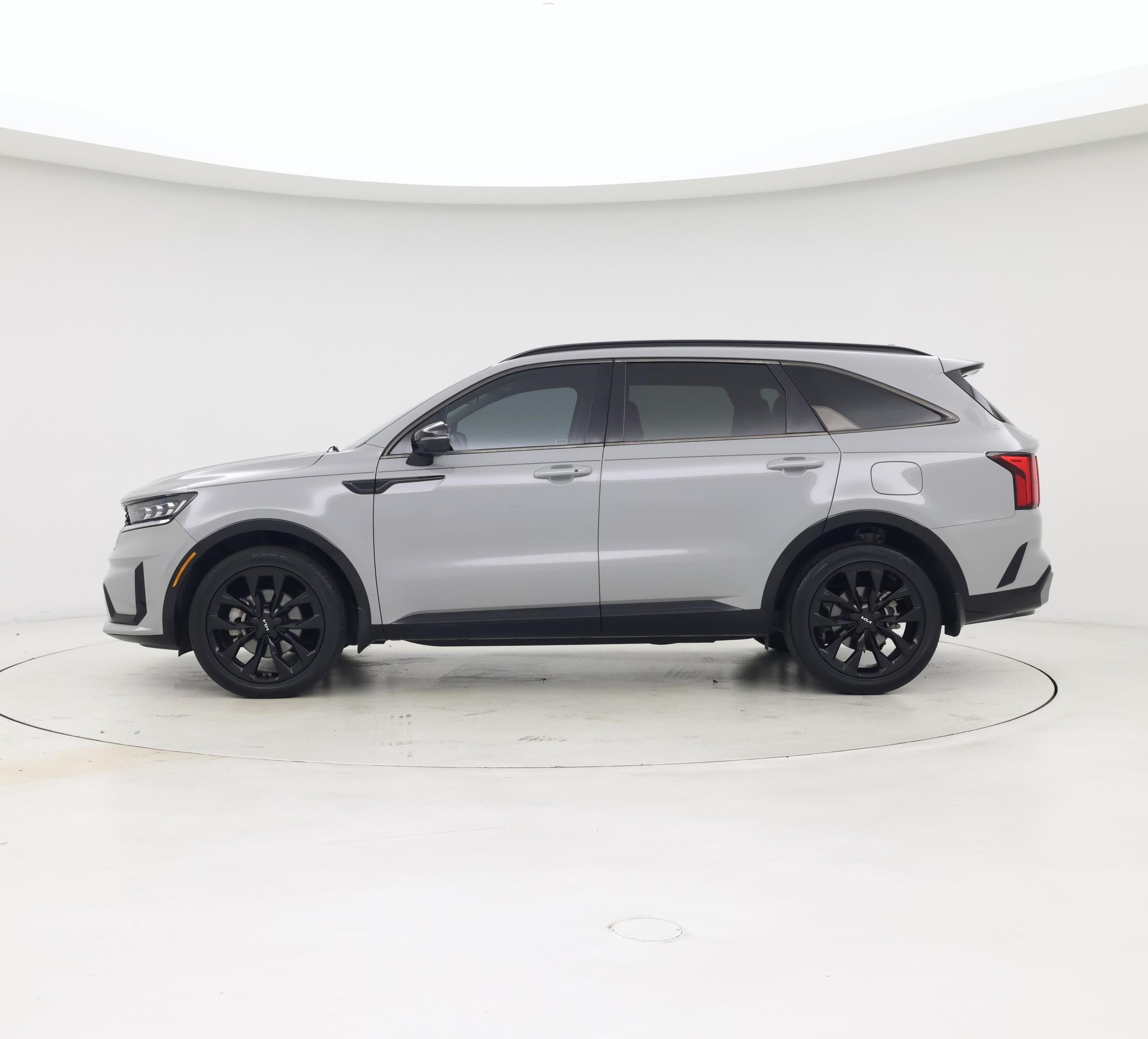 Thumbnail: 2022 Kia Sorento - 3