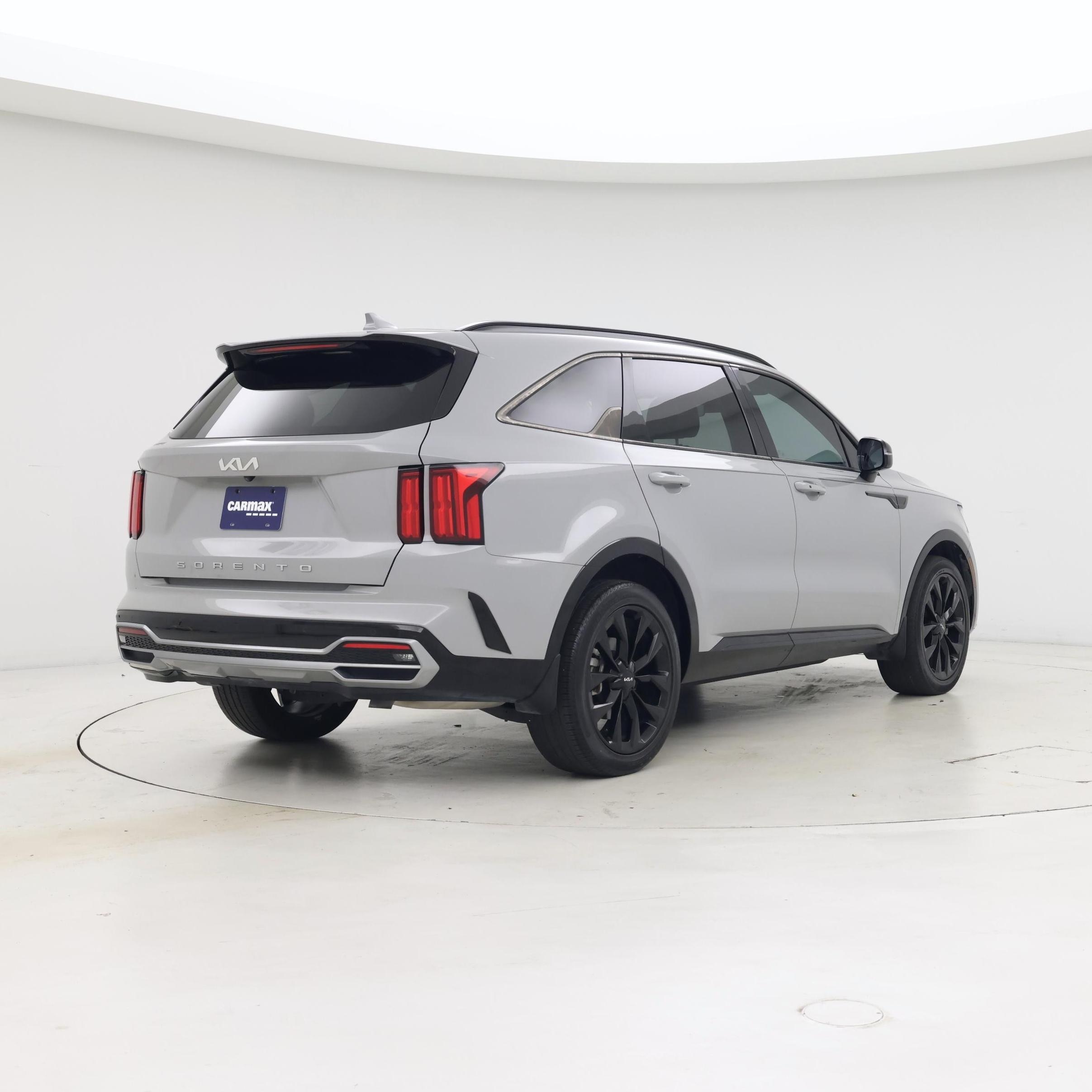 Thumbnail: 2022 Kia Sorento - 8
