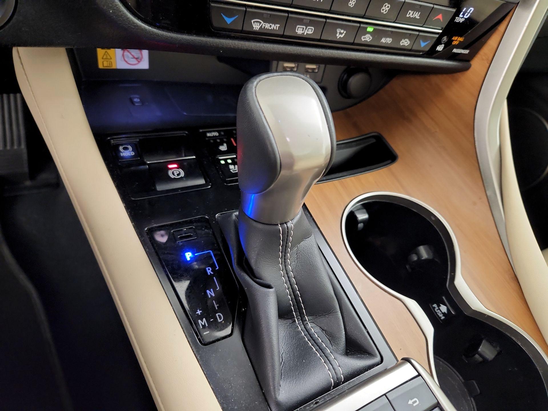 Thumbnail: 2022 Lexus RX - 18