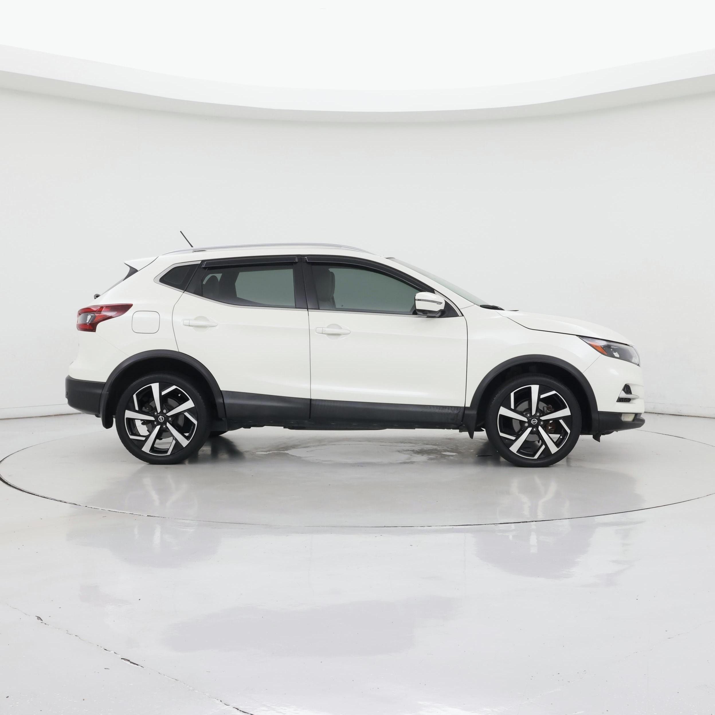 Thumbnail: 2021 Nissan Rogue Sport - 7