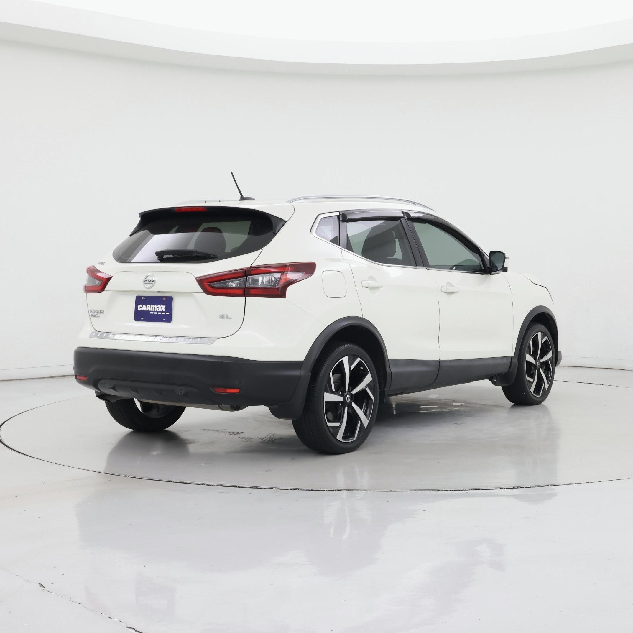 Thumbnail: 2021 Nissan Rogue Sport - 8