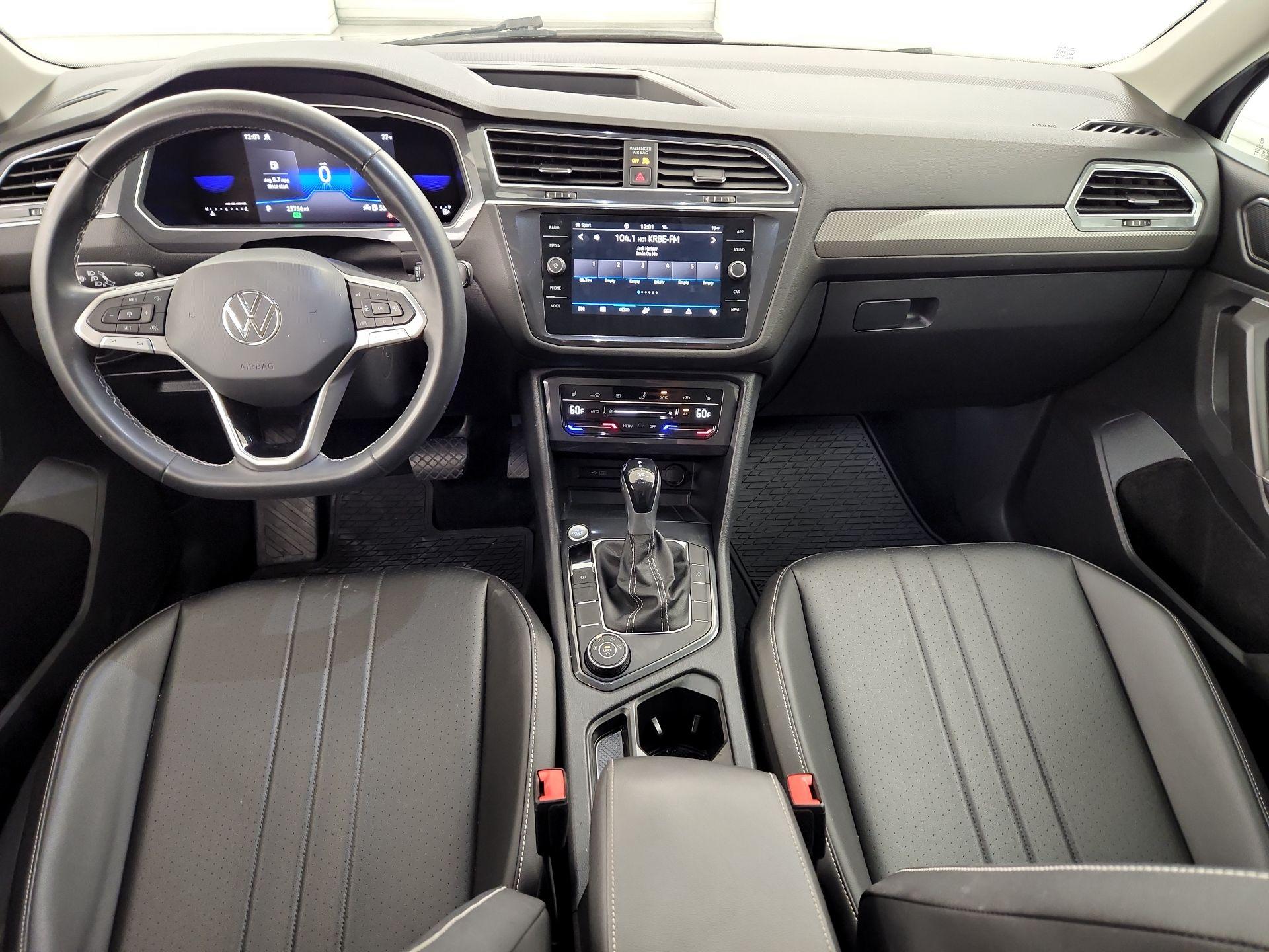 Thumbnail: 2022 Volkswagen Tiguan - 9