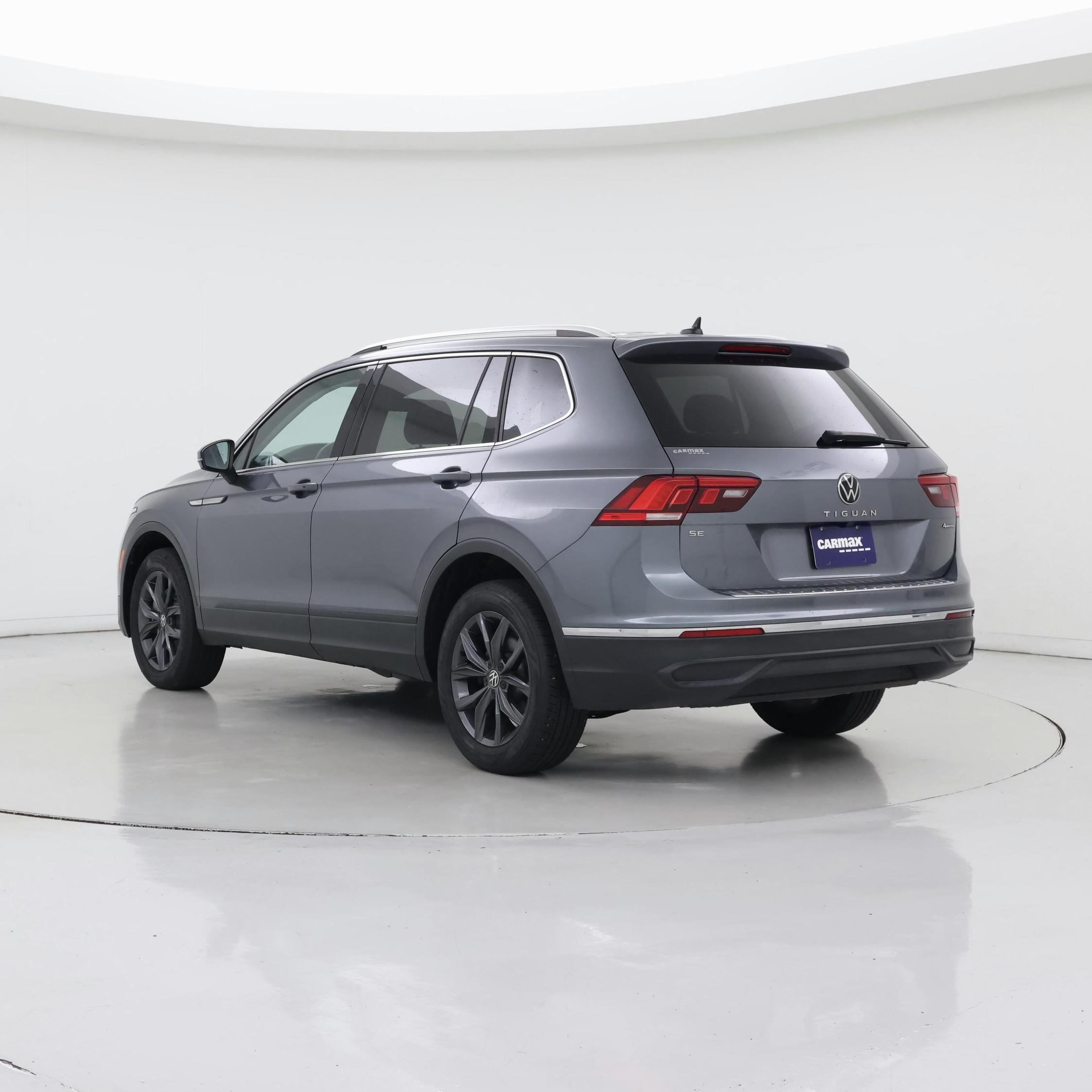 Thumbnail: 2022 Volkswagen Tiguan - 2