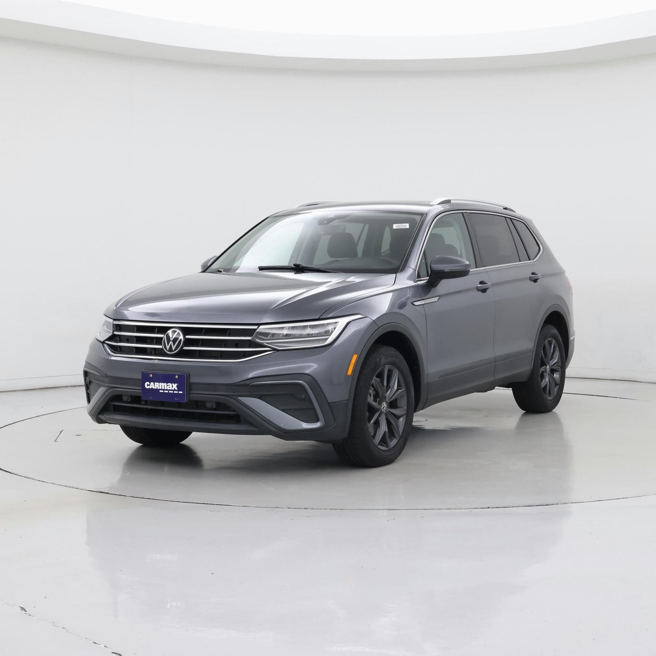 Thumbnail: 2022 Volkswagen Tiguan - 4