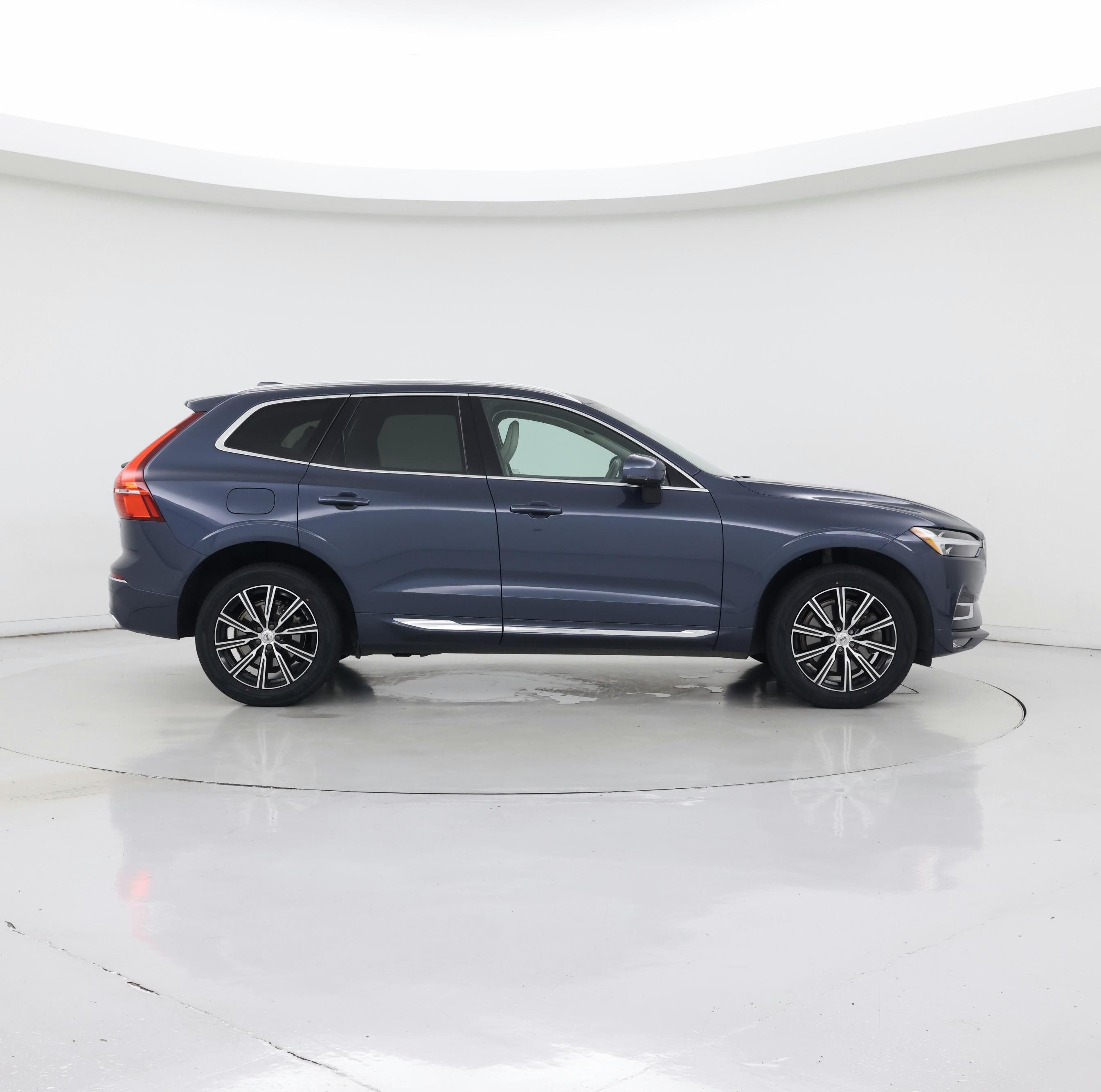 Thumbnail: 2021 Volvo XC60 - 7