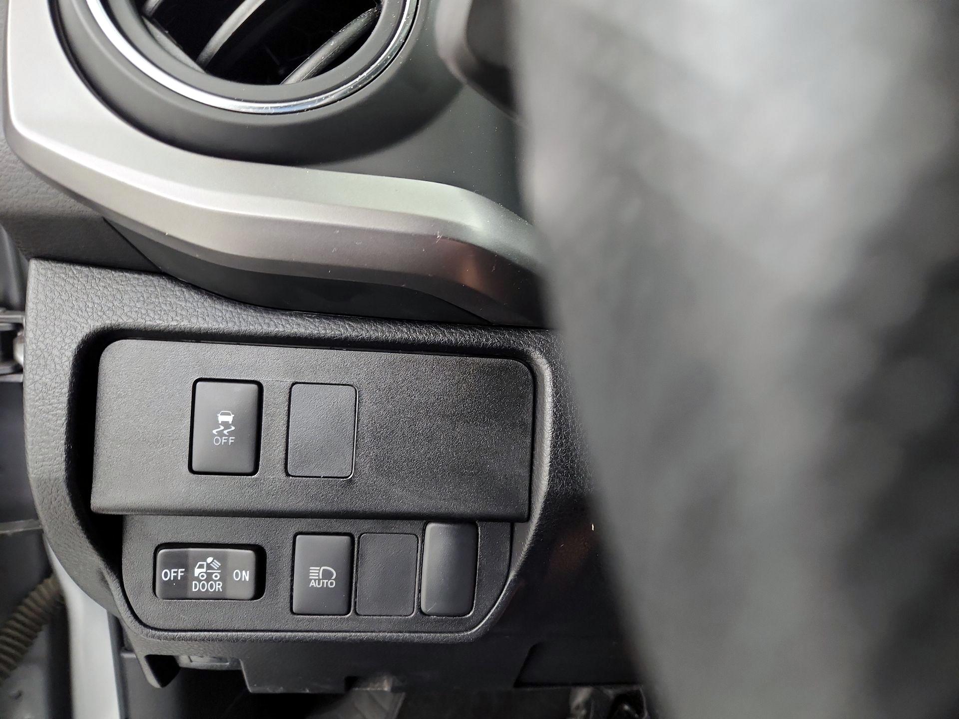 Thumbnail: 2023 Toyota Tacoma - 13