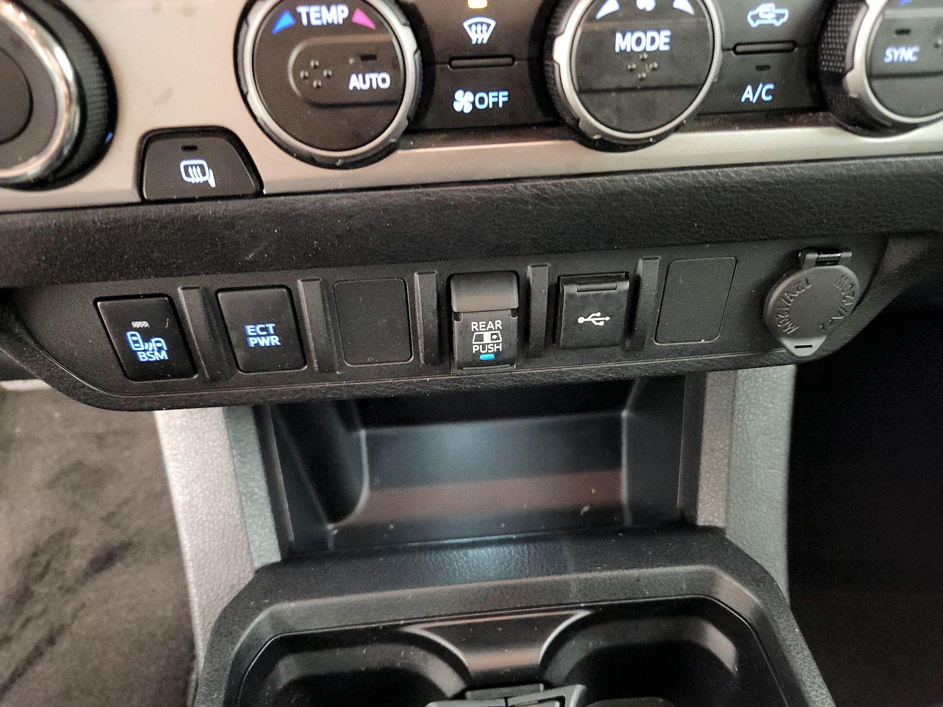 Thumbnail: 2023 Toyota Tacoma - 18