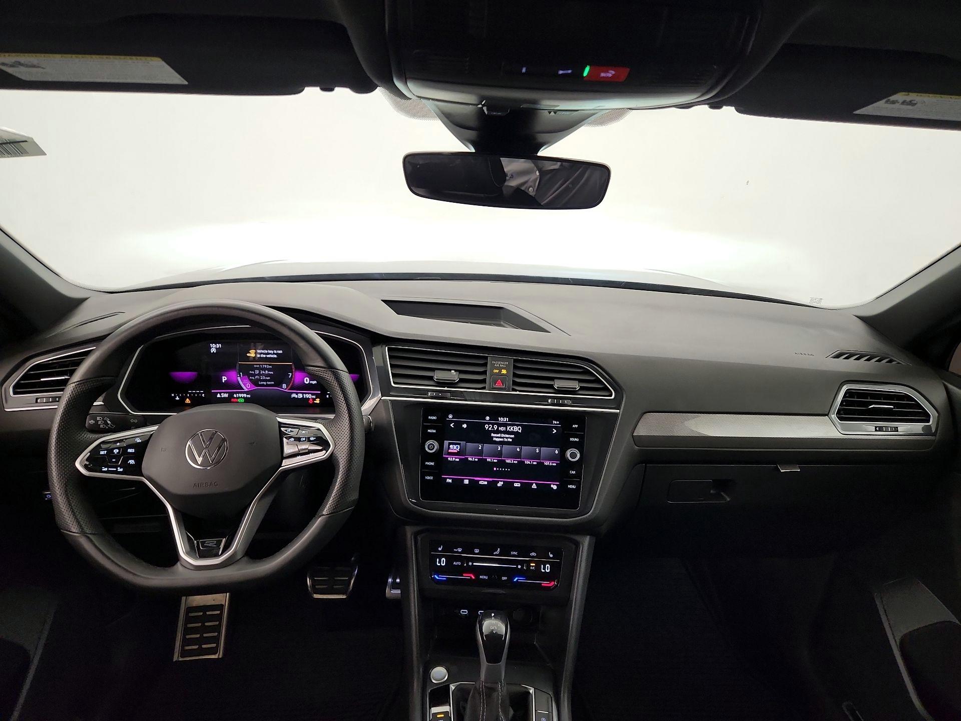 Thumbnail: 2023 Volkswagen Tiguan - 9